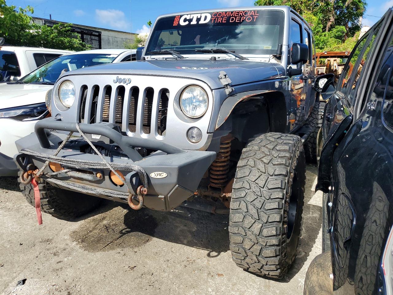2015 Jeep Wrangler Unlimited Sahara Gray vin: 1C4BJWEG1FL751873
