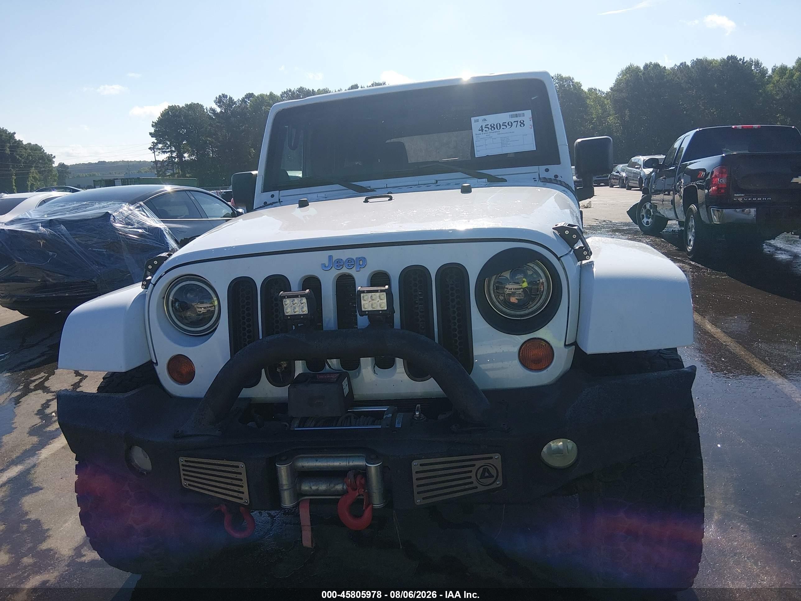 2012 Jeep Wrangler Unlimited Sahara Белый vin: 1C4BJWEG2CL182088