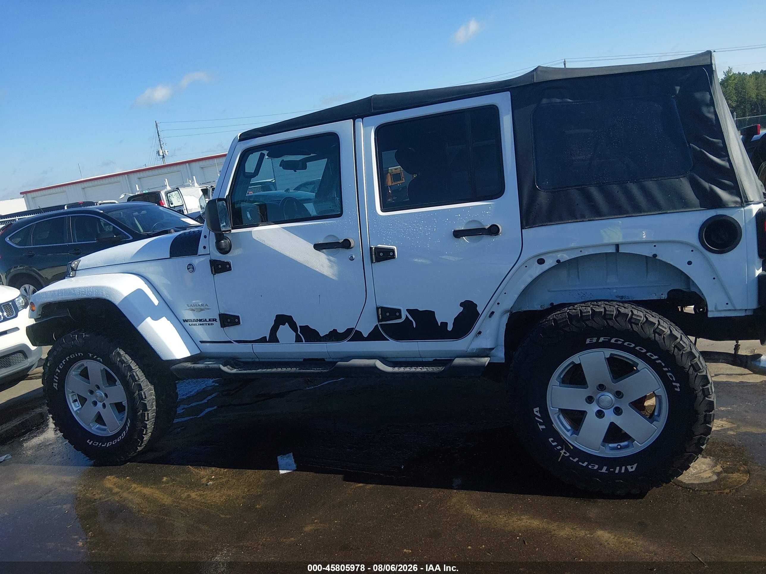 2012 Jeep Wrangler Unlimited Sahara Белый vin: 1C4BJWEG2CL182088