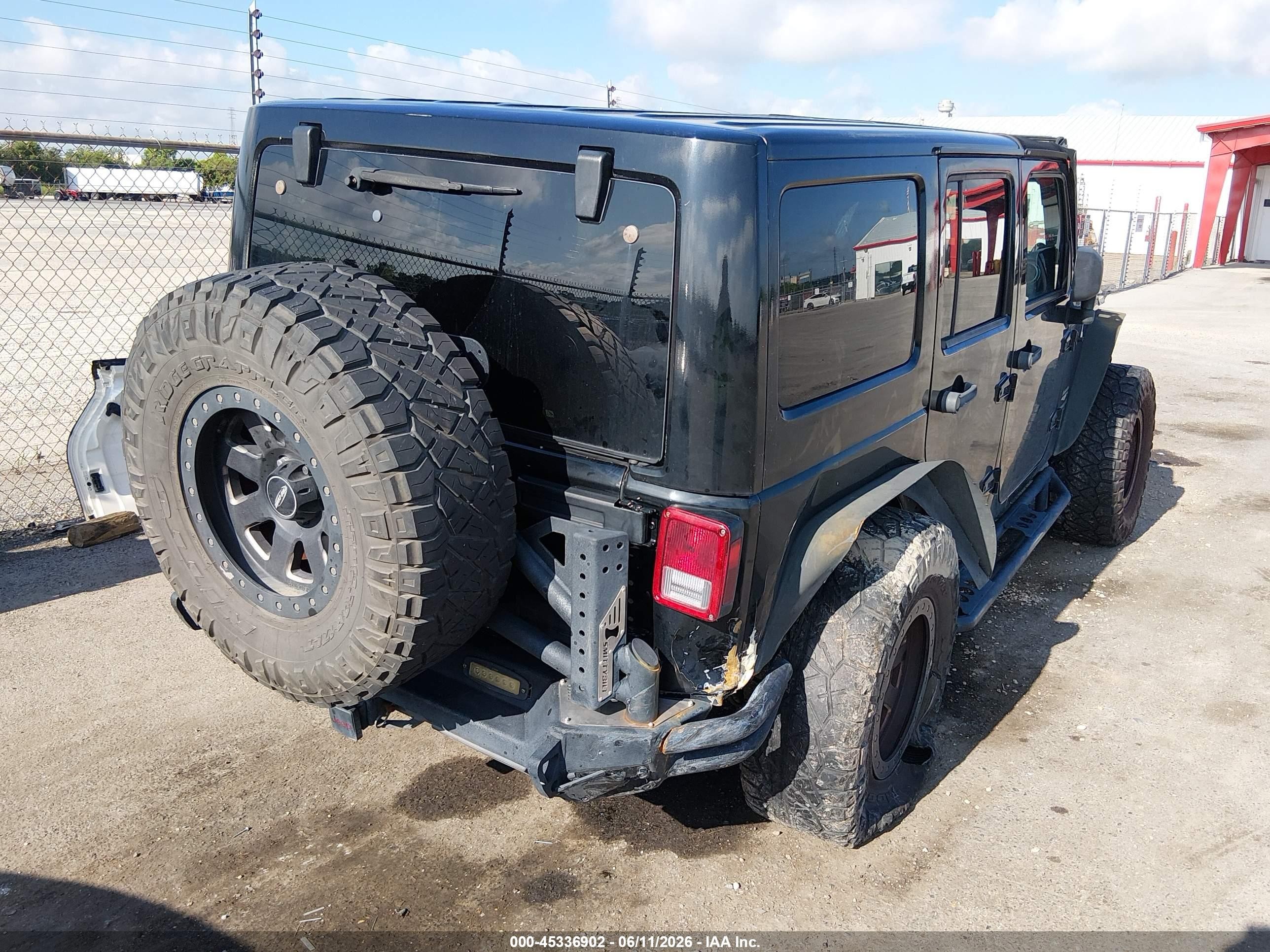 2012 Jeep Wrangler Unlimited Sahara Black vin: 1C4BJWEG2CL227935