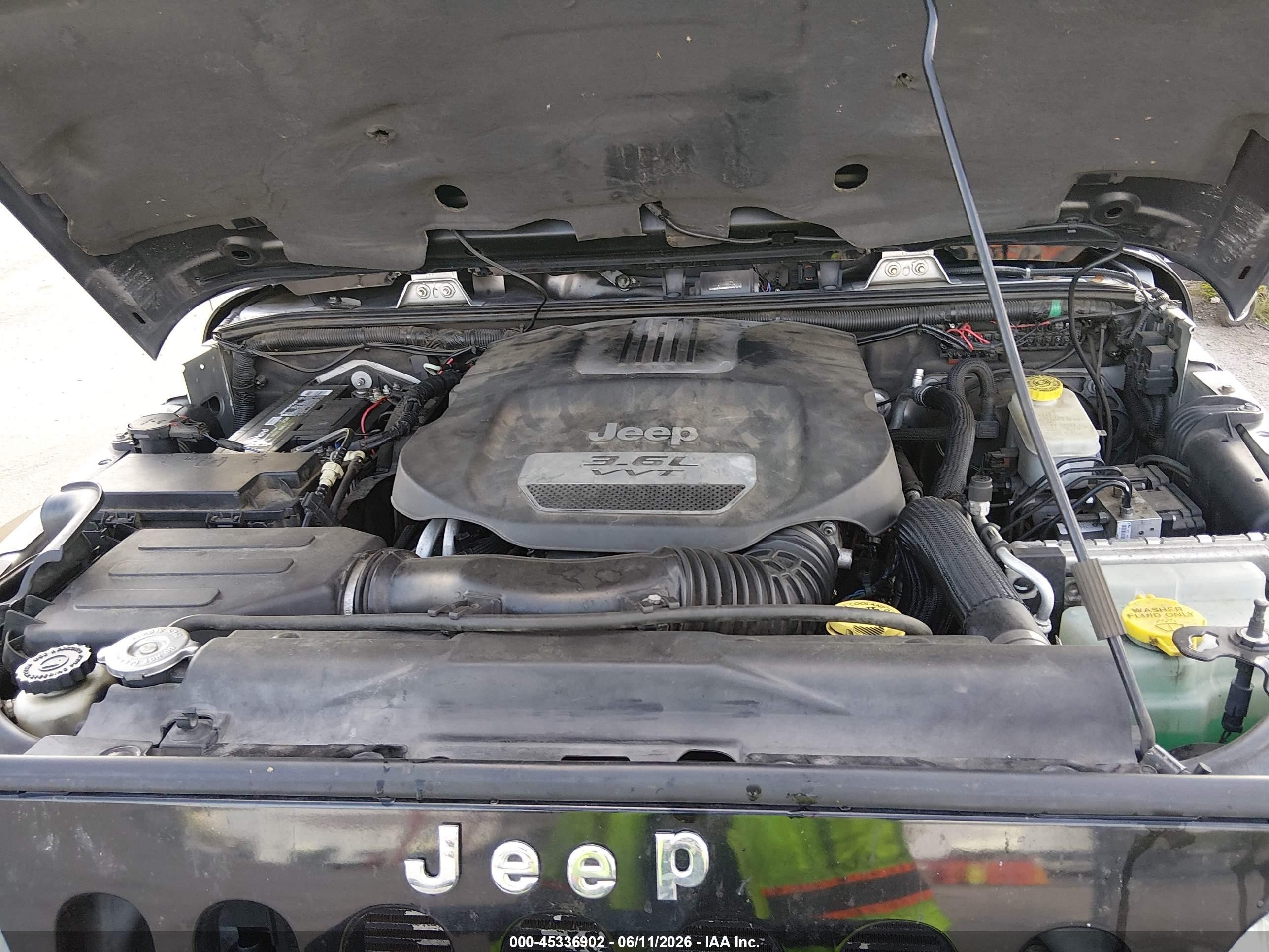 2012 Jeep Wrangler Unlimited Sahara Black vin: 1C4BJWEG2CL227935