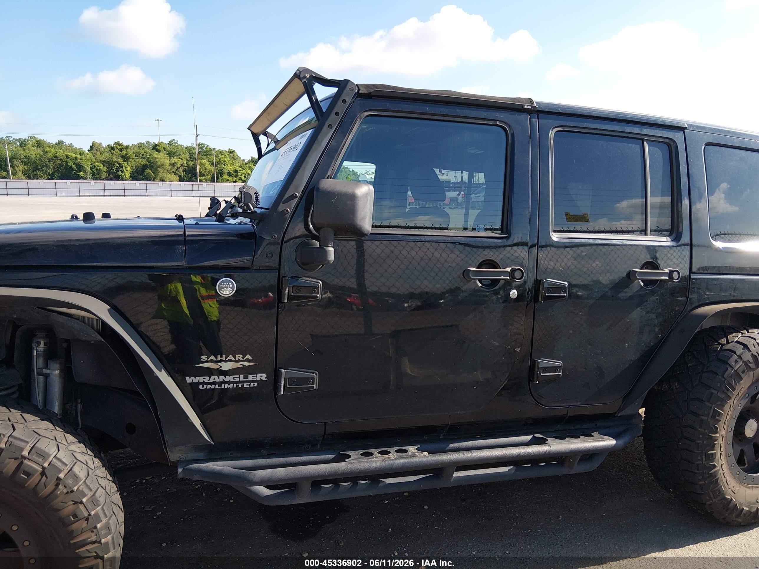 2012 Jeep Wrangler Unlimited Sahara Black vin: 1C4BJWEG2CL227935