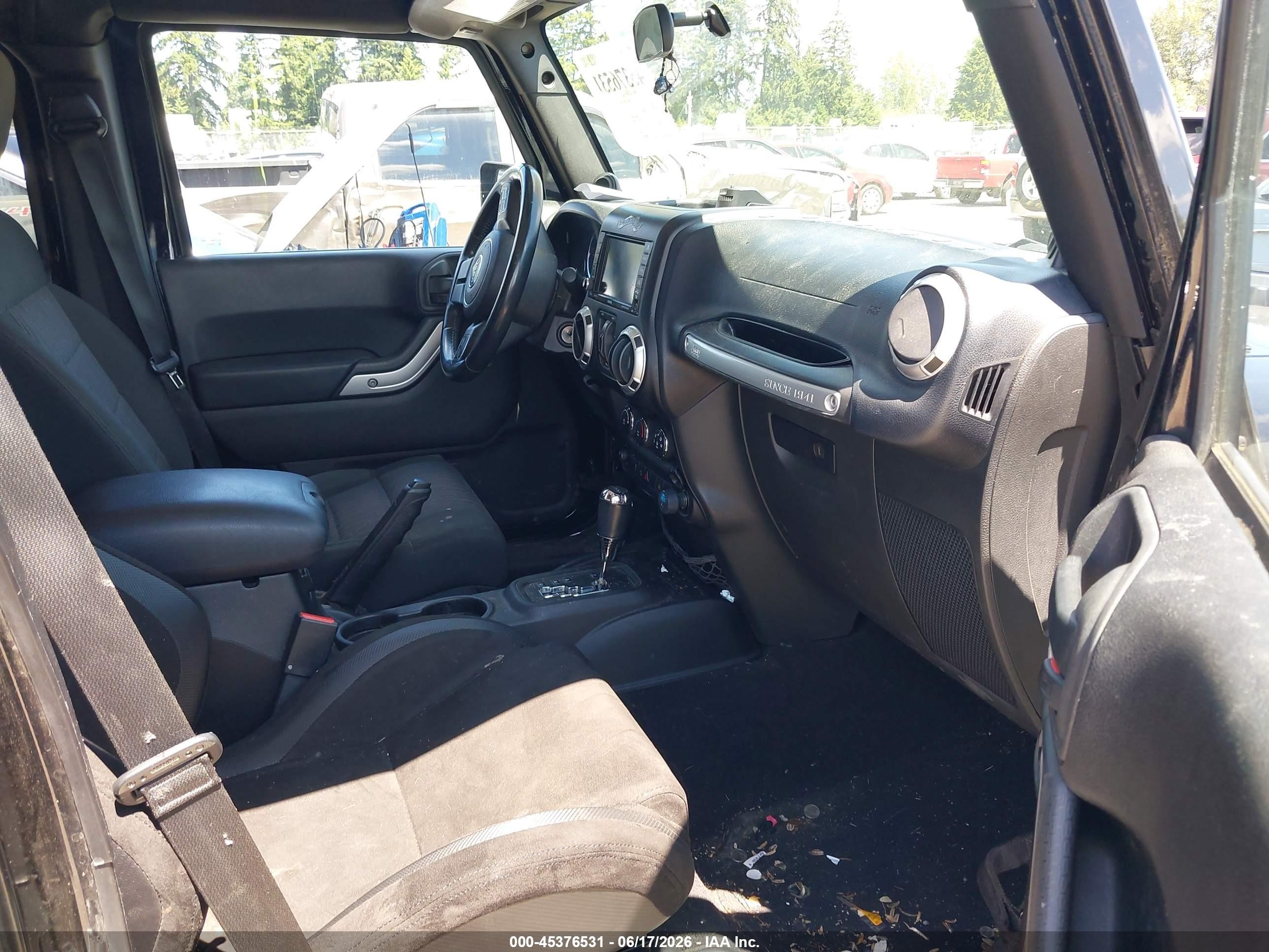 2012 Jeep Wrangler Unlimited Sahara Черный vin: 1C4BJWEG2CL278643