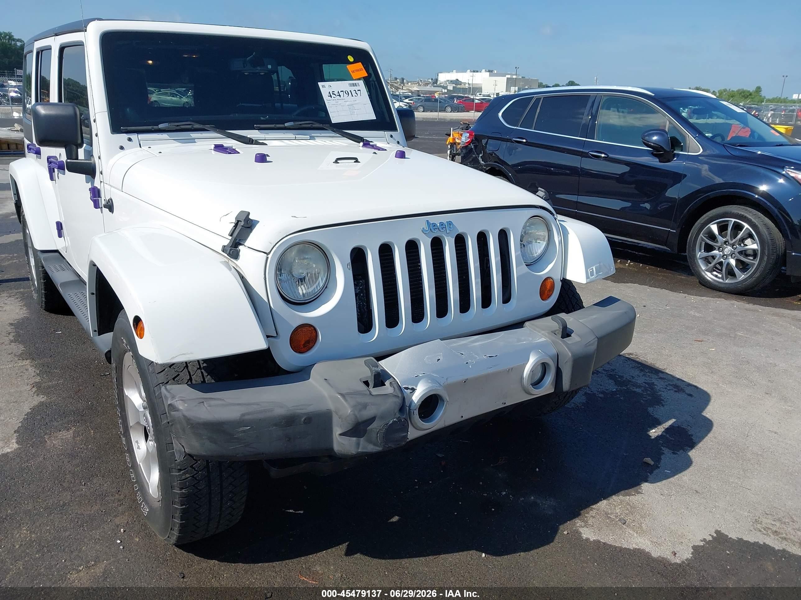 2013 Jeep Wrangler Unlimited Sahara White vin: 1C4BJWEG2DL542087