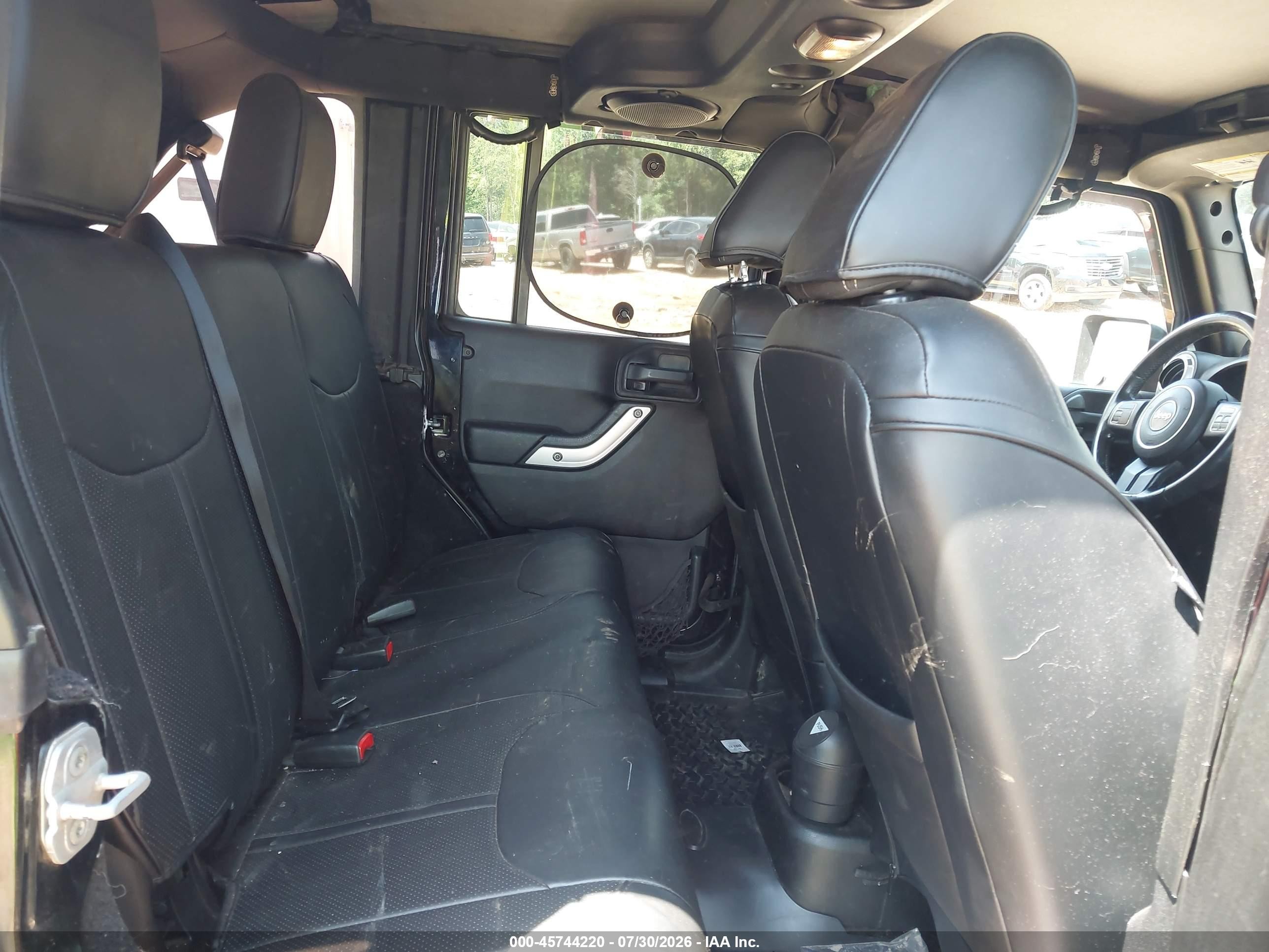 2013 Jeep Wrangler Unlimited Sahara Black vin: 1C4BJWEG2DL569984