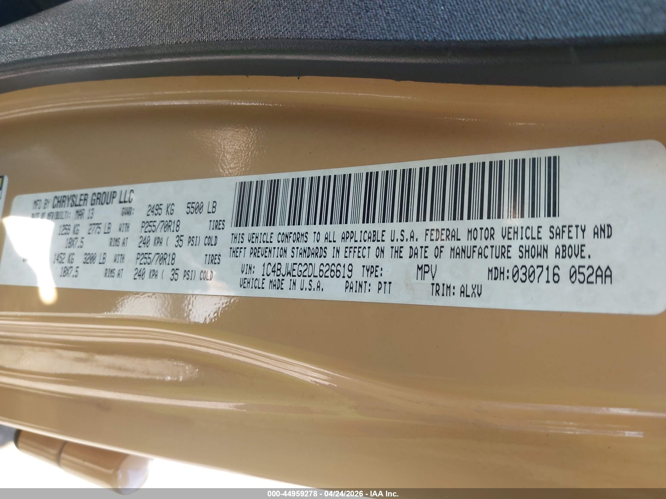 2013 Jeep Wrangler Unlimited Sahara Beige vin: 1C4BJWEG2DL626619