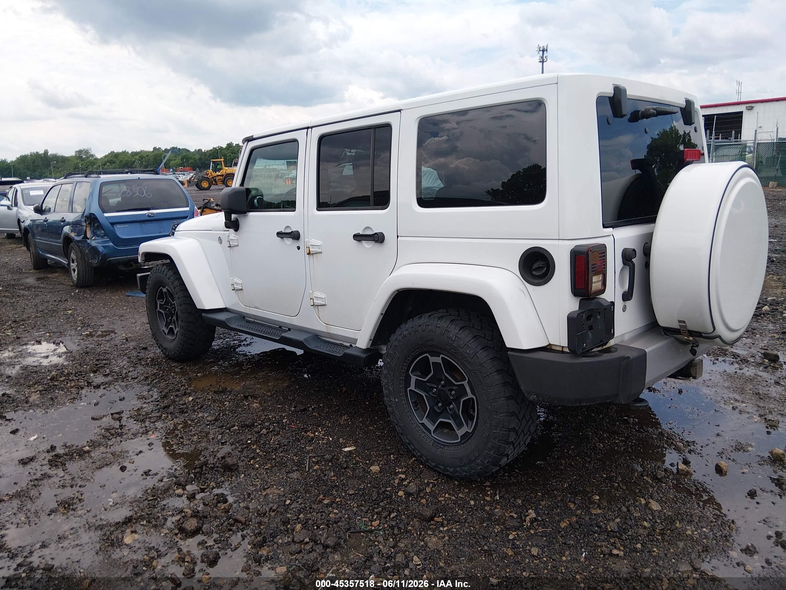 2014 Jeep Wrangler Unlimited Sahara White vin: 1C4BJWEG2EL122167