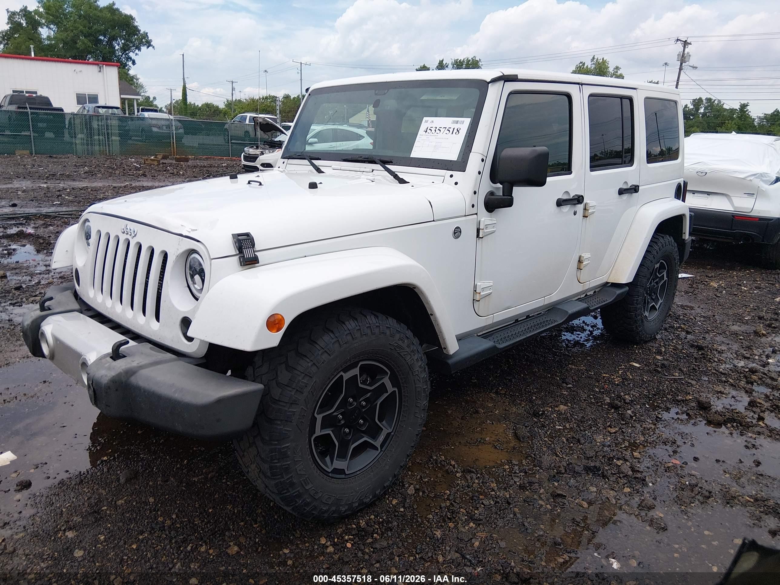 2014 Jeep Wrangler Unlimited Sahara White vin: 1C4BJWEG2EL122167