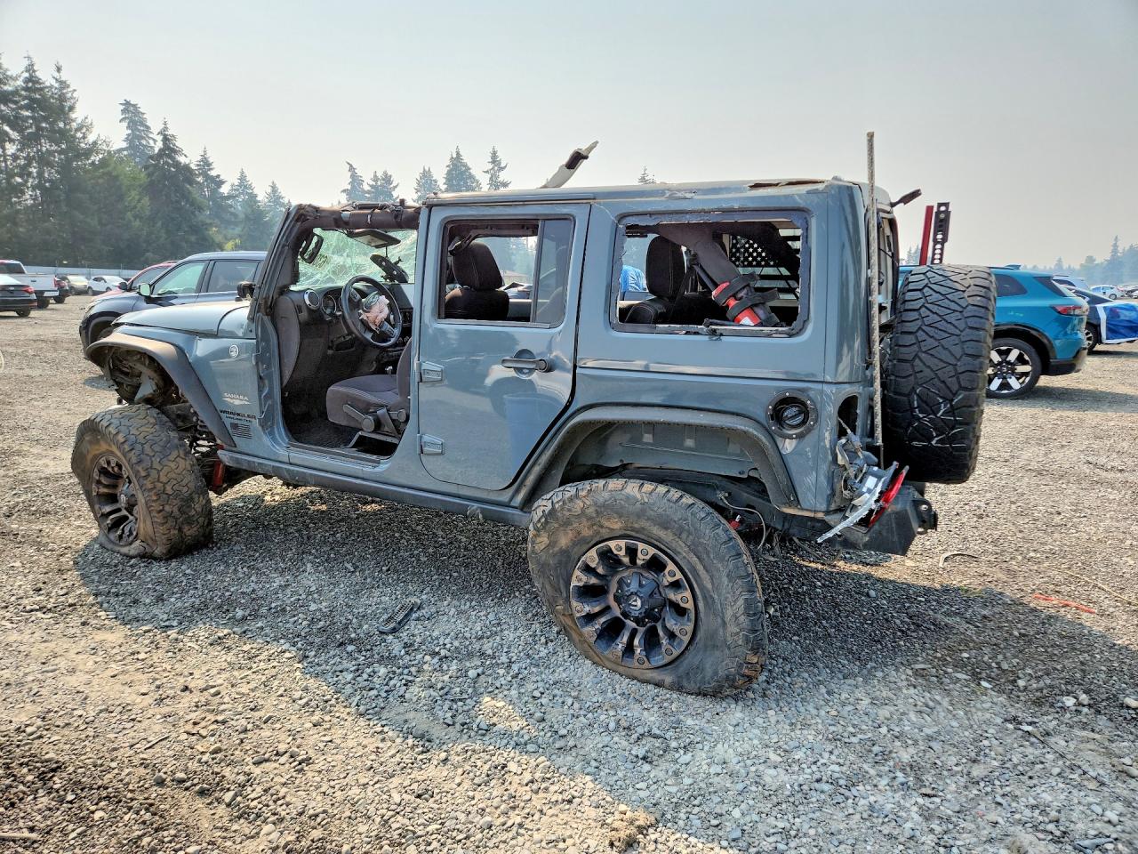 2014 Jeep Wrangler Unlimited Sahara Blue vin: 1C4BJWEG2EL128972