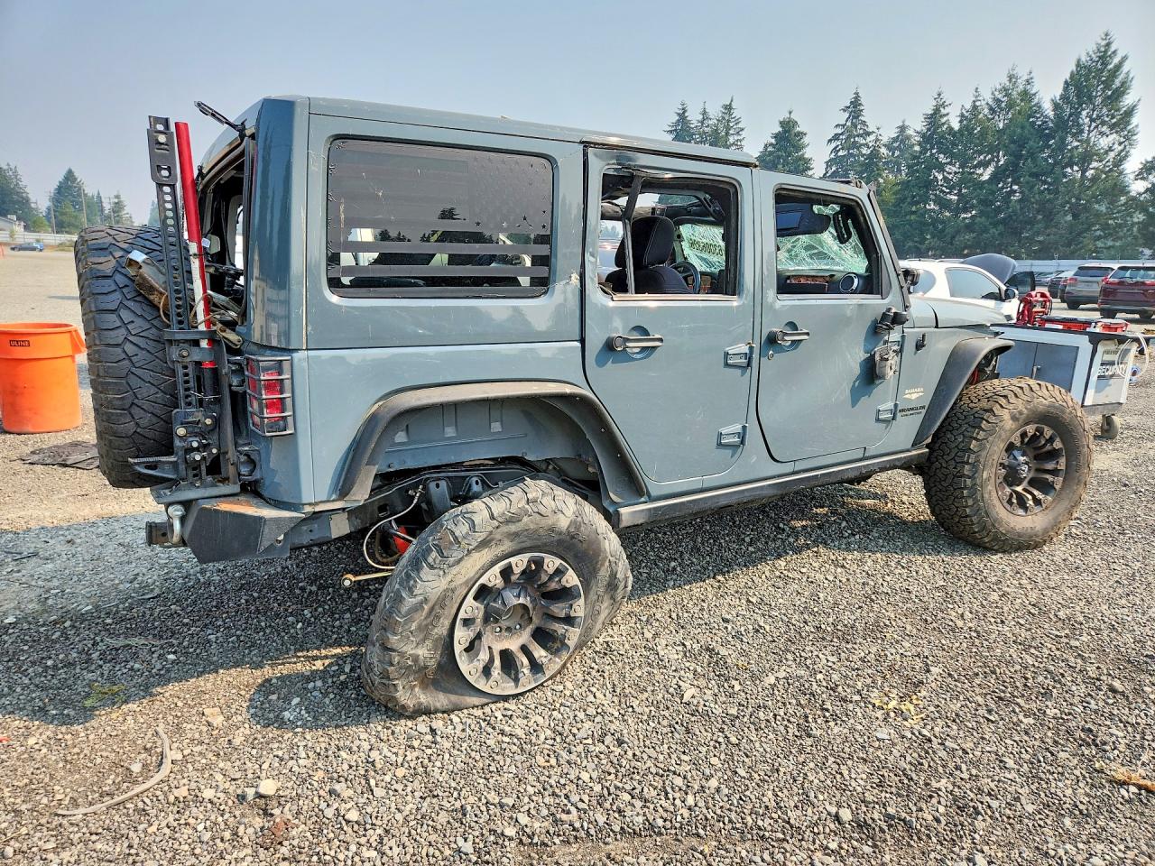 2014 Jeep Wrangler Unlimited Sahara Blue vin: 1C4BJWEG2EL128972