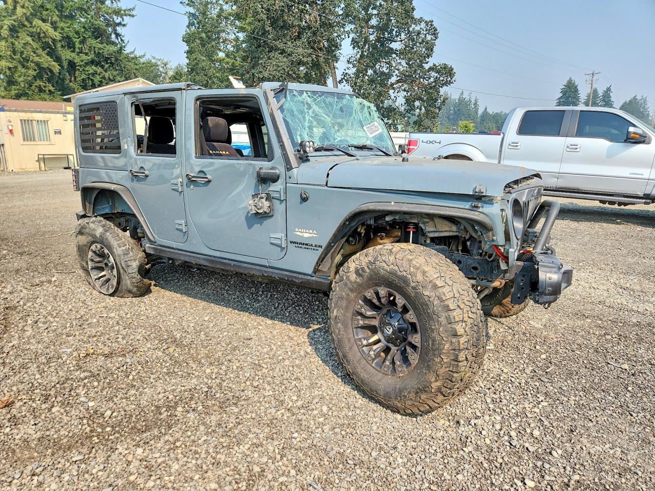 2014 Jeep Wrangler Unlimited Sahara Blue vin: 1C4BJWEG2EL128972