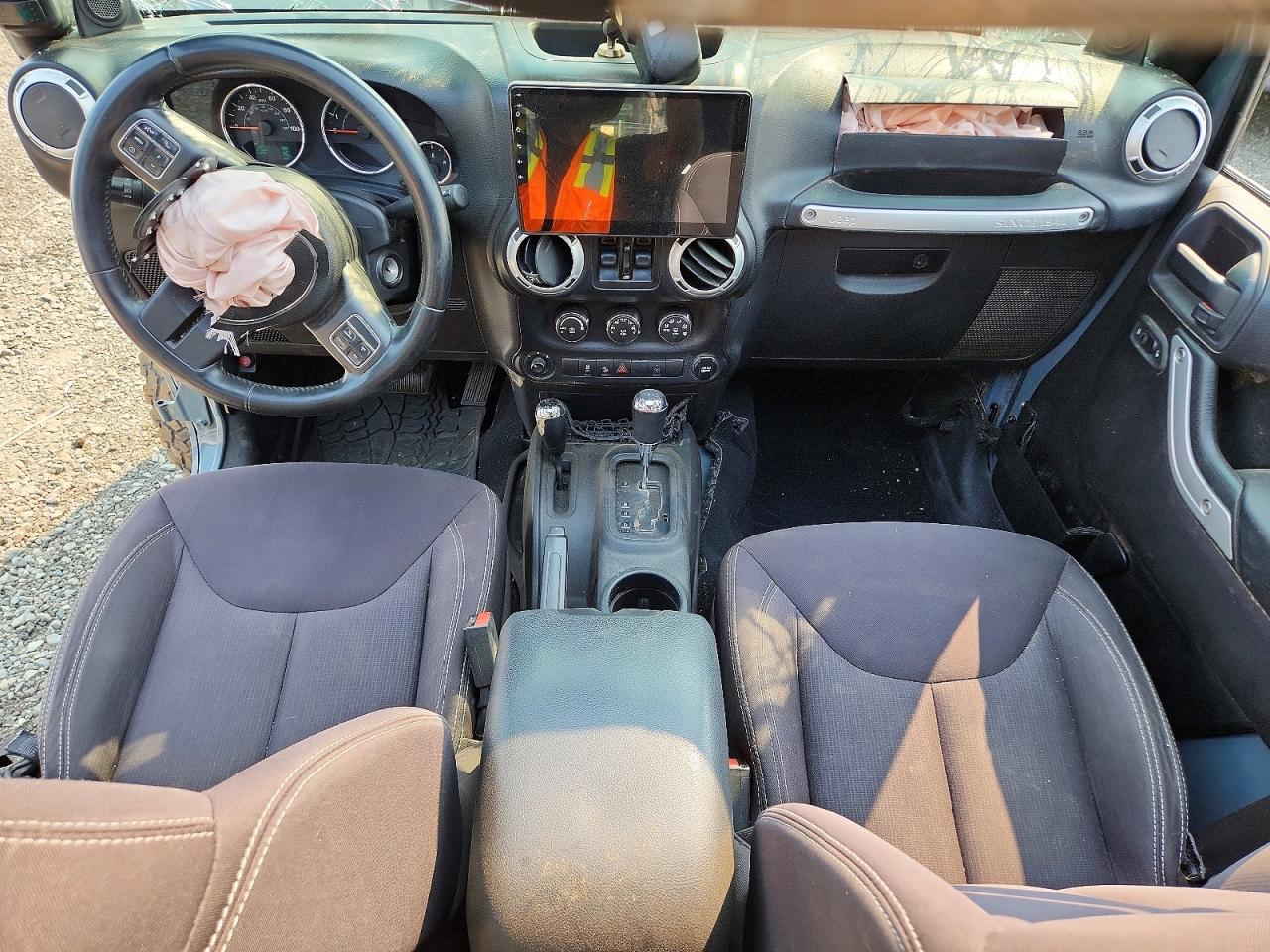 2014 Jeep Wrangler Unlimited Sahara Blue vin: 1C4BJWEG2EL128972