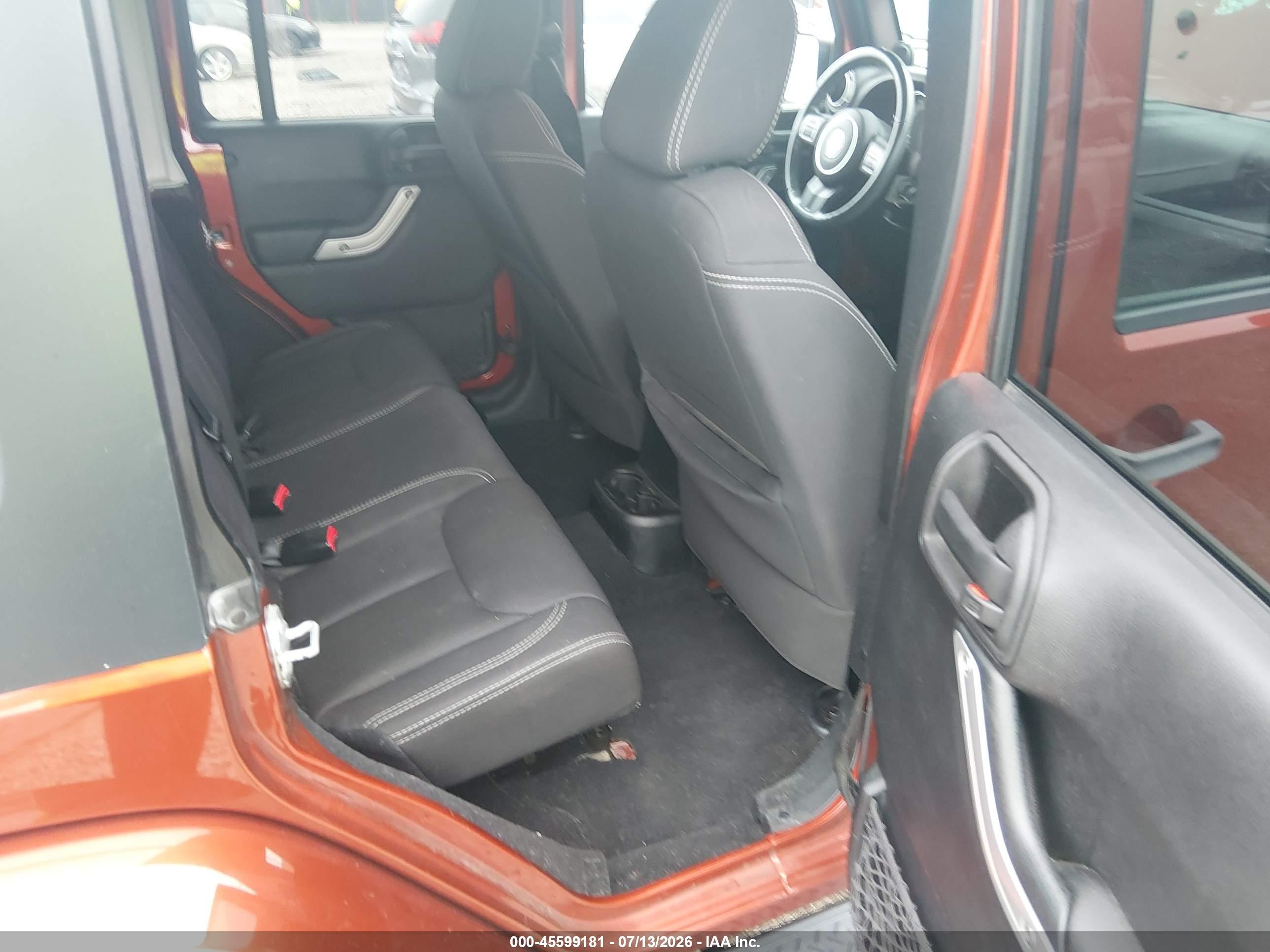 2014 Jeep Wrangler Unlimited Sahara Orange vin: 1C4BJWEG2EL222205