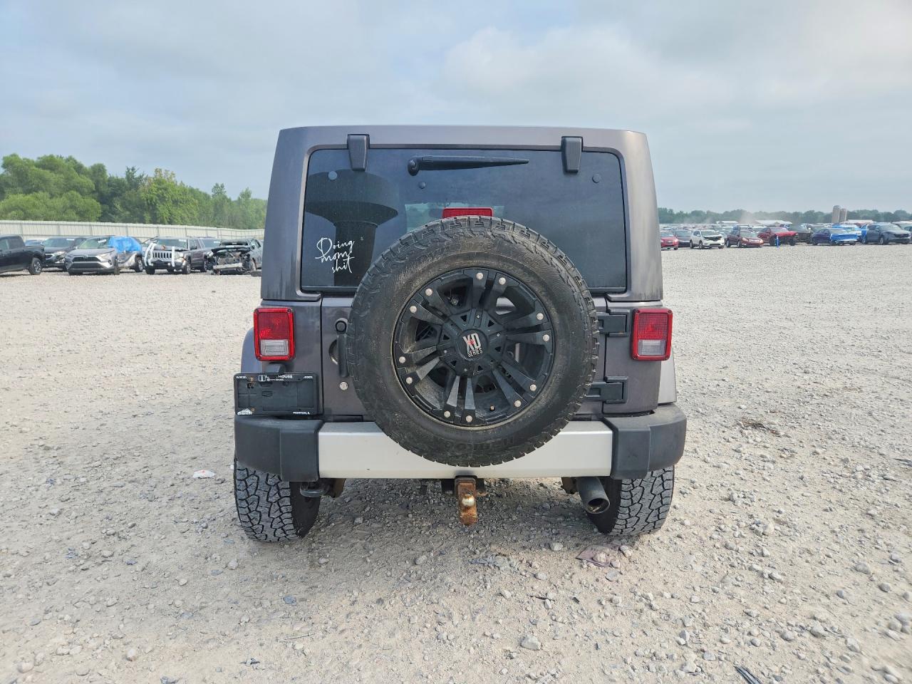 2014 Jeep Wrangler Unlimited Sahara Серый vin: 1C4BJWEG2EL258623