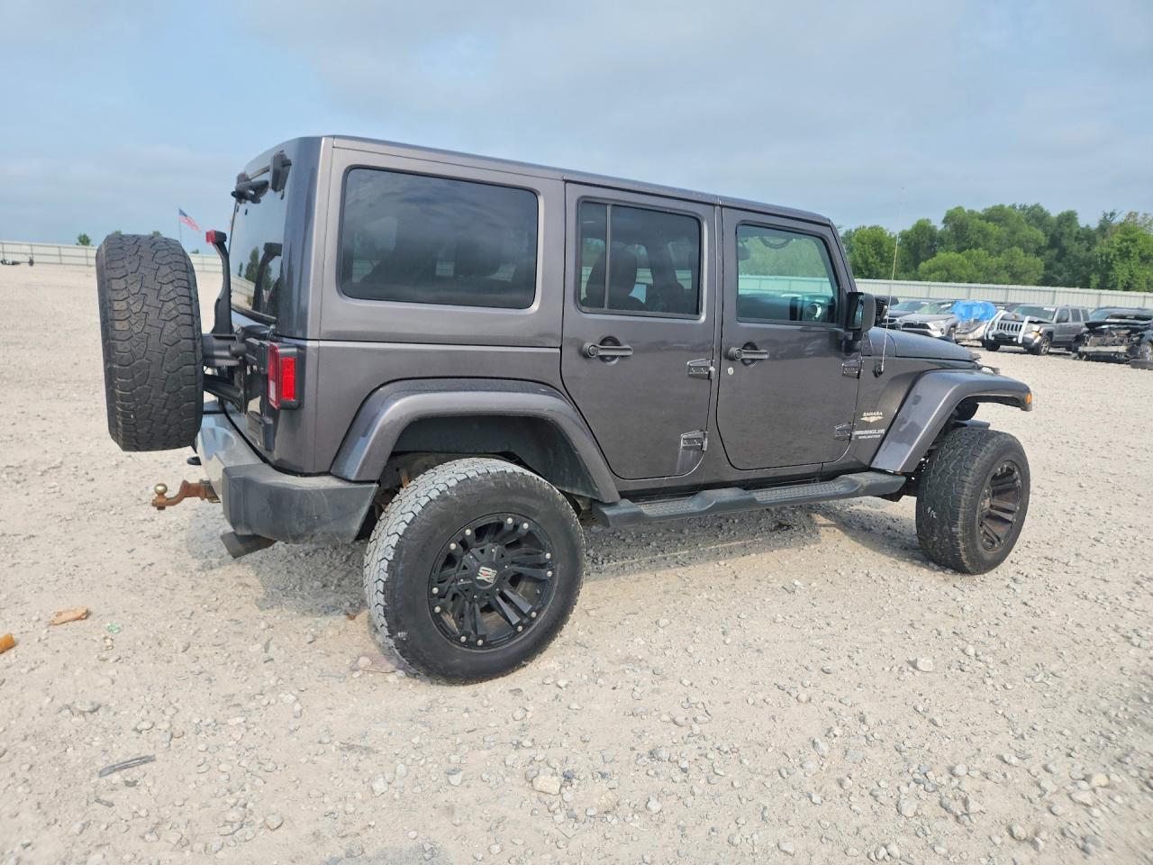 2014 Jeep Wrangler Unlimited Sahara Серый vin: 1C4BJWEG2EL258623