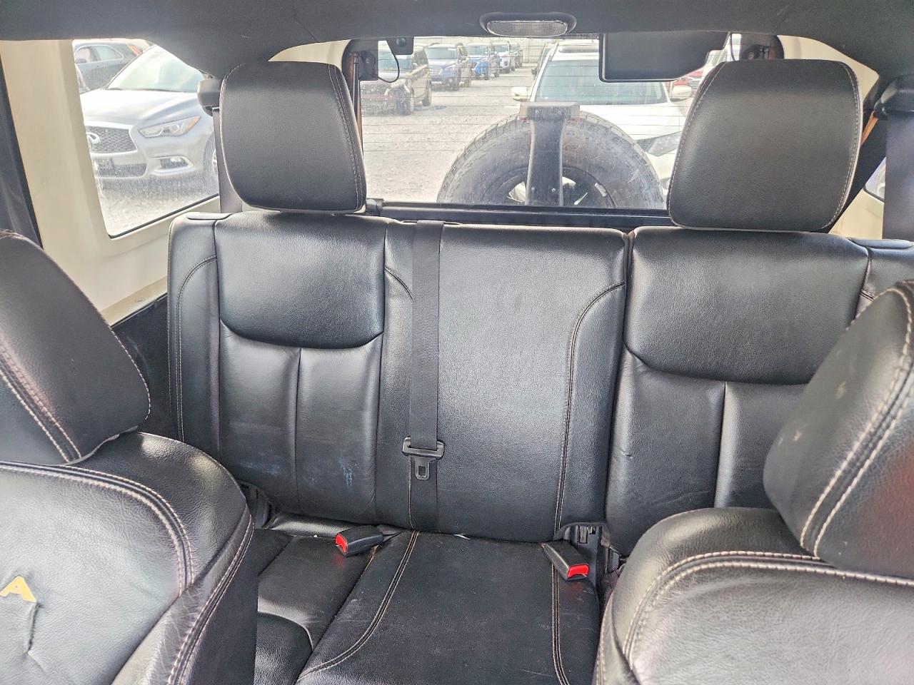 2014 Jeep Wrangler Unlimited Sahara Серый vin: 1C4BJWEG2EL258623