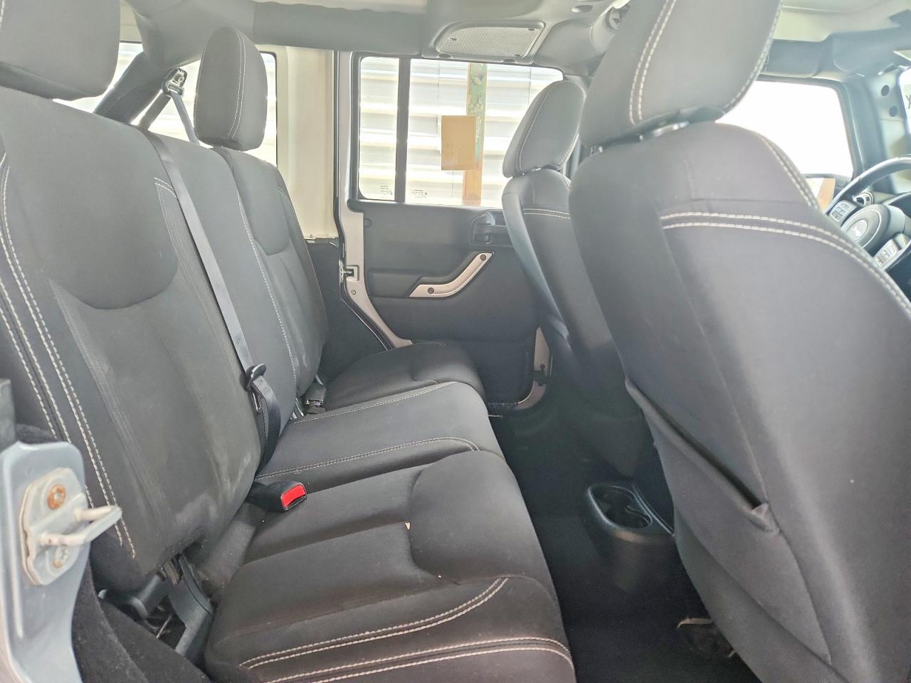 2015 Jeep Wrangler Unlimited Sahara Black vin: 1C4BJWEG2FL524143