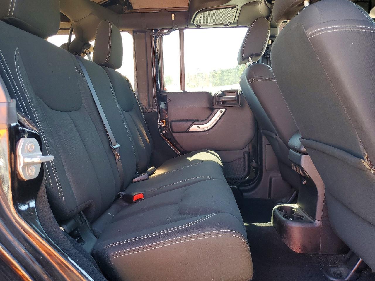 2015 Jeep Wrangler Unlimited Sahara Black vin: 1C4BJWEG2FL560950