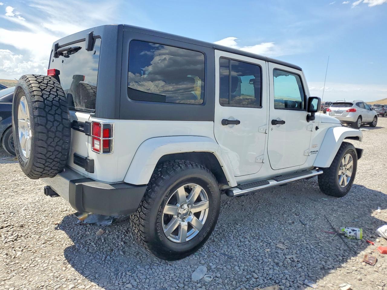 2015 Jeep Wrangler Unlimited Sahara White vin: 1C4BJWEG2FL594418