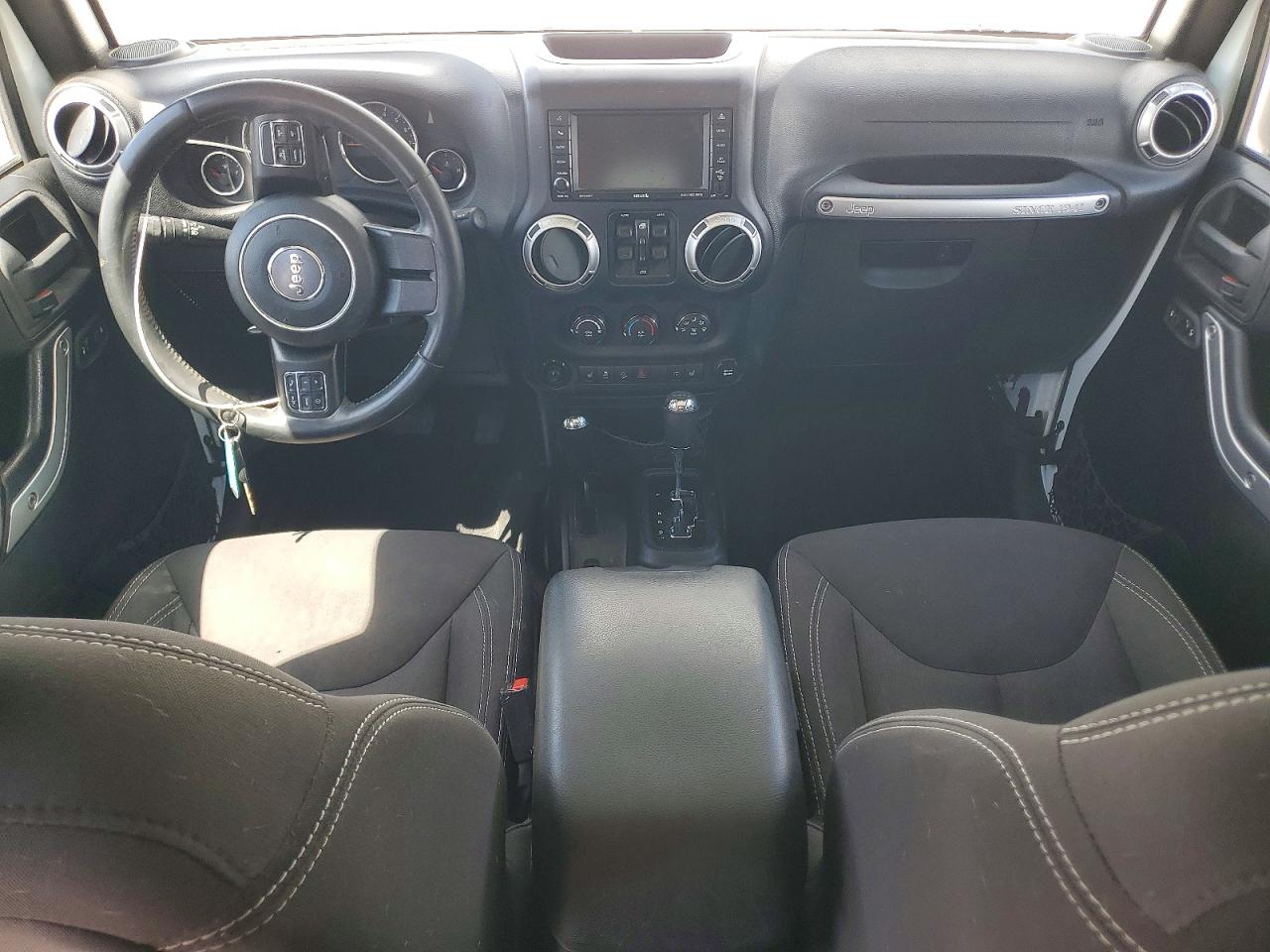 2015 Jeep Wrangler Unlimited Sahara White vin: 1C4BJWEG2FL594418