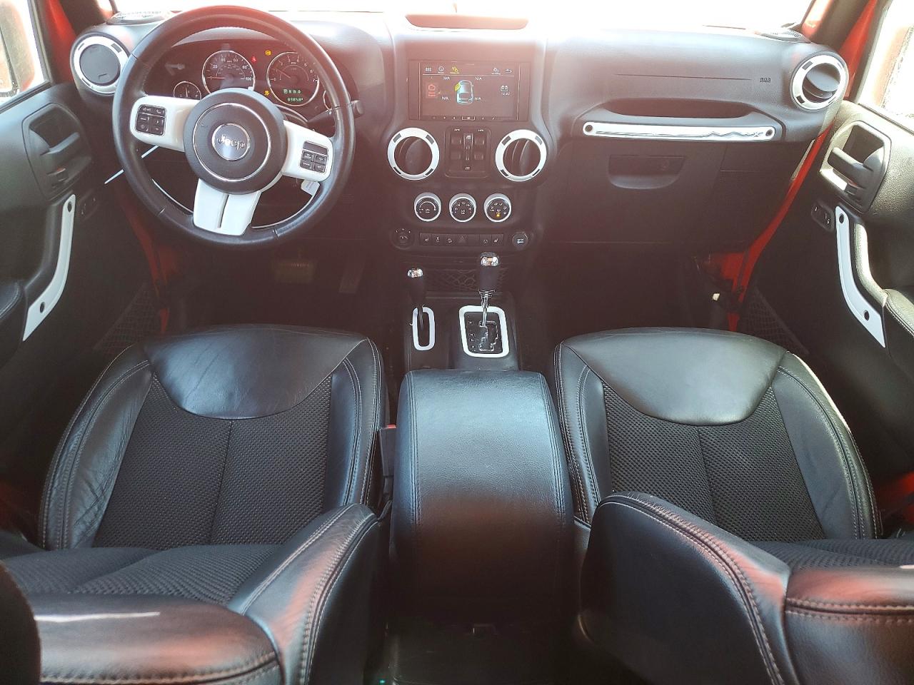 2015 Jeep Wrangler Unlimited Sahara Red vin: 1C4BJWEG2FL600458