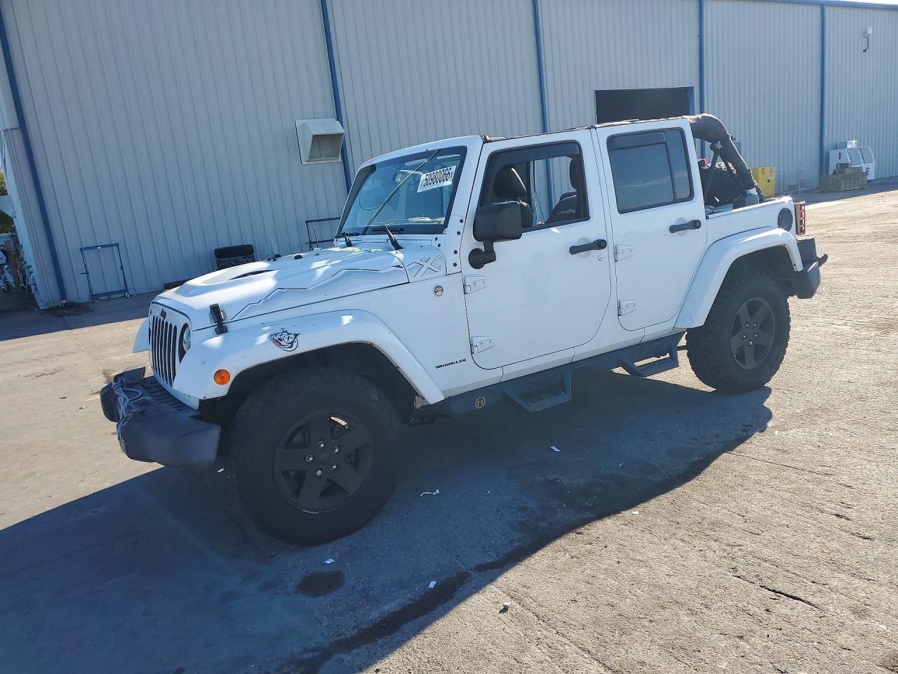 2015 Jeep Wrangler Unlimited Sahara White vin: 1C4BJWEG2FL607846