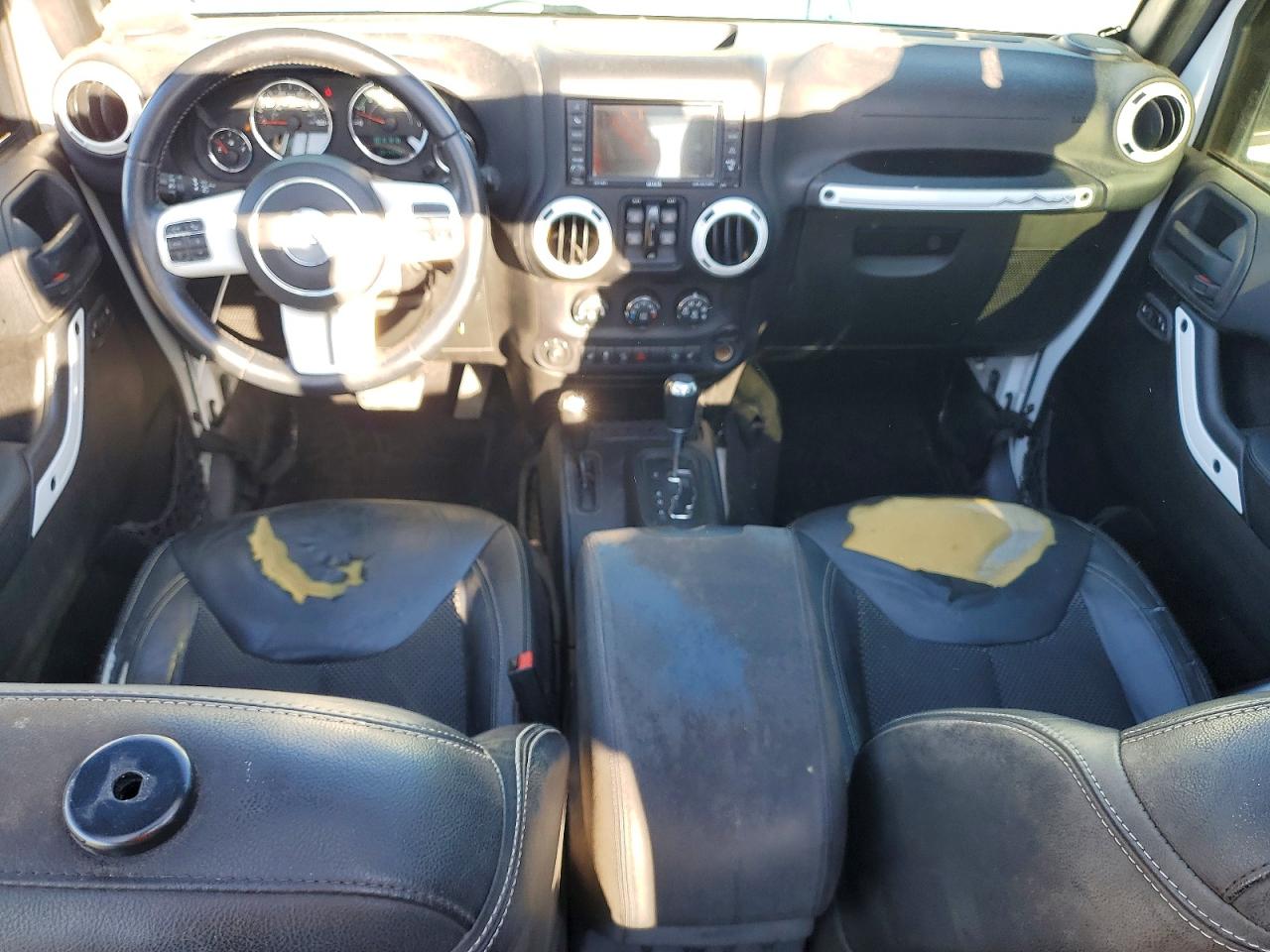 2015 Jeep Wrangler Unlimited Sahara White vin: 1C4BJWEG2FL607846