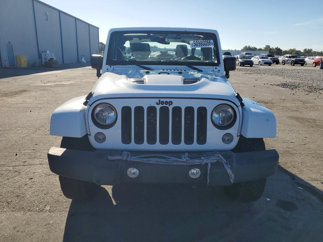 2015 Jeep Wrangler Unlimited Sahara White vin: 1C4BJWEG2FL607846