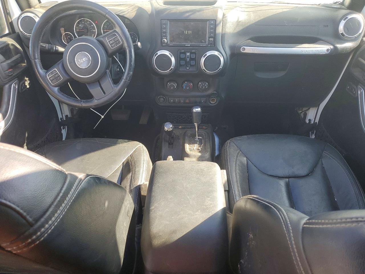 2015 Jeep Wrangler Unlimited Sahara Белый vin: 1C4BJWEG2FL630933