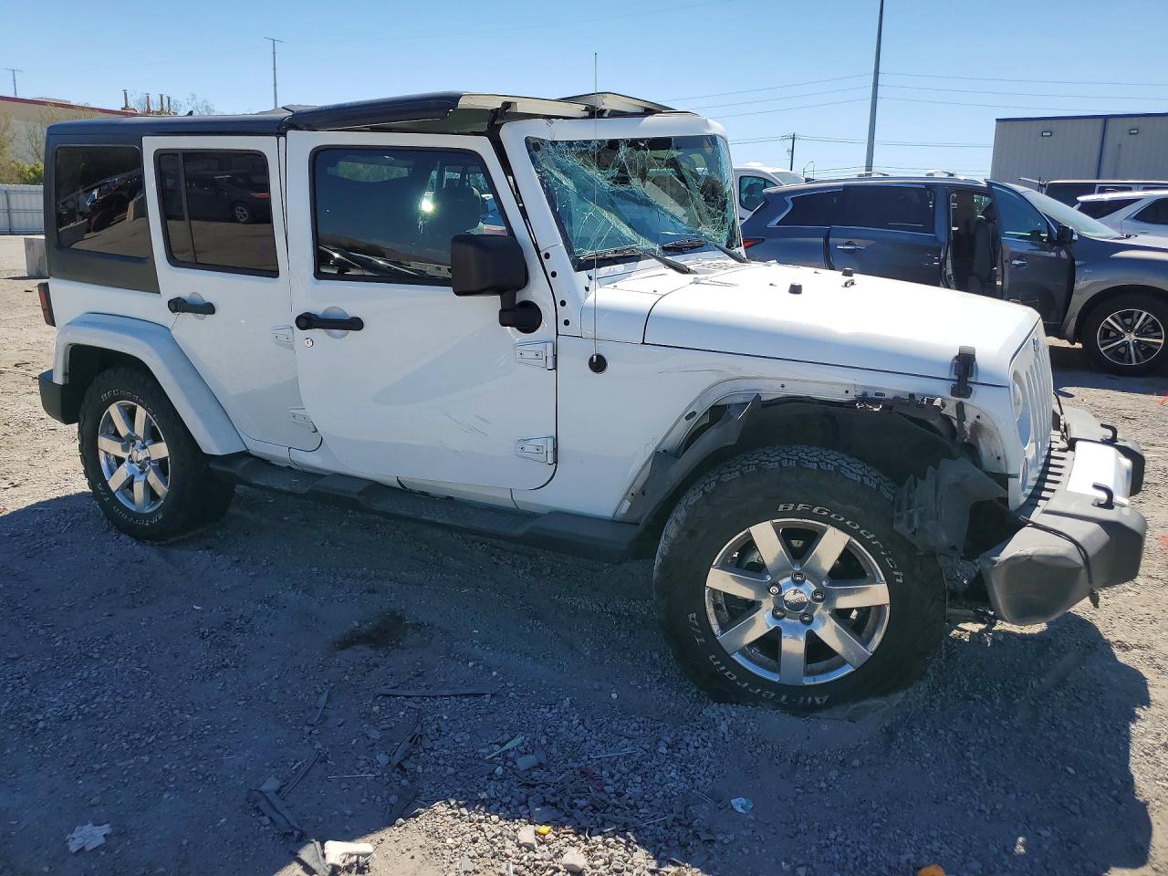 2015 Jeep Wrangler Unlimited Sahara White vin: 1C4BJWEG2FL666847