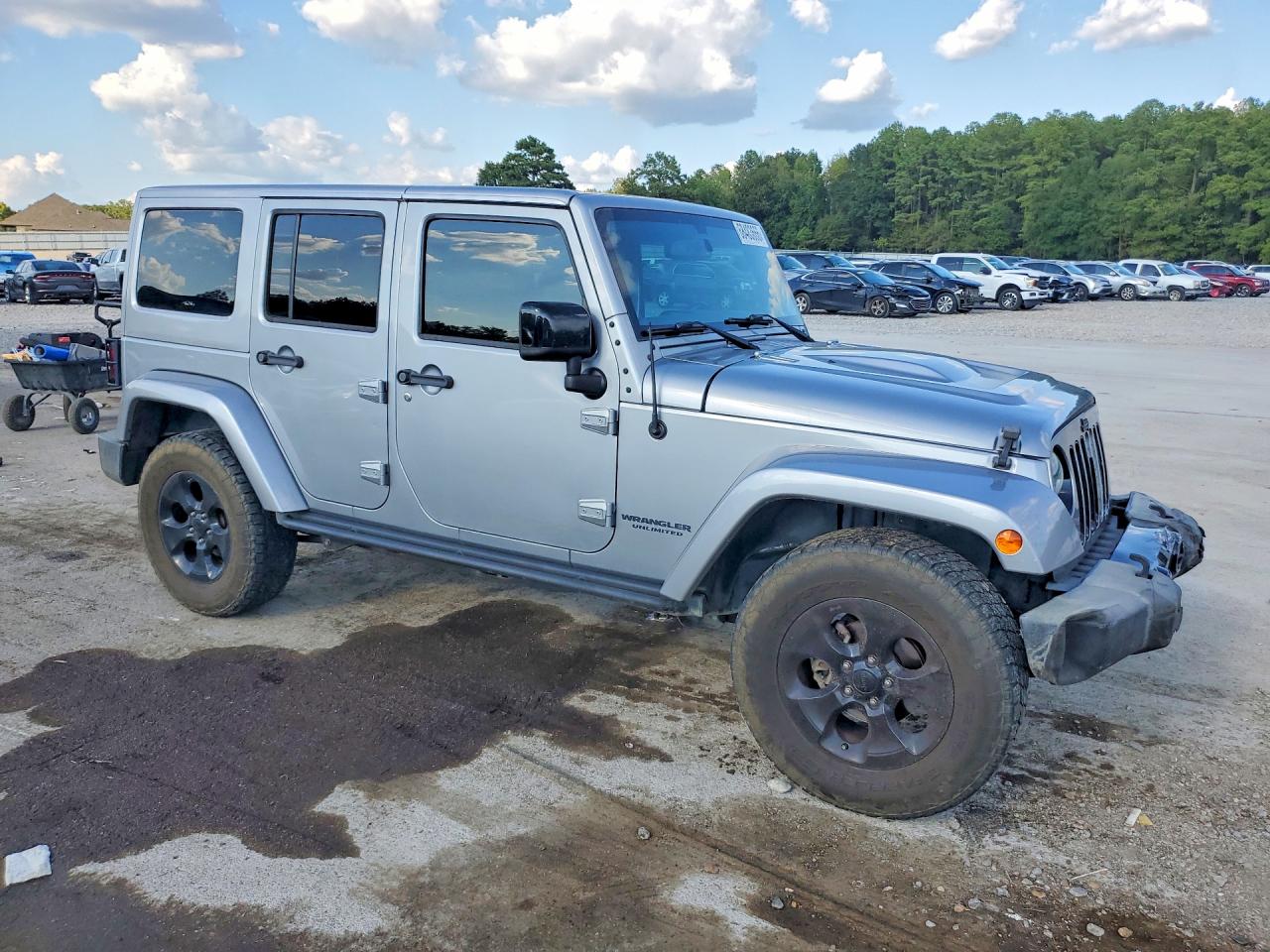 2015 Jeep Wrangler Unlimited Sahara Silver vin: 1C4BJWEG2FL767886