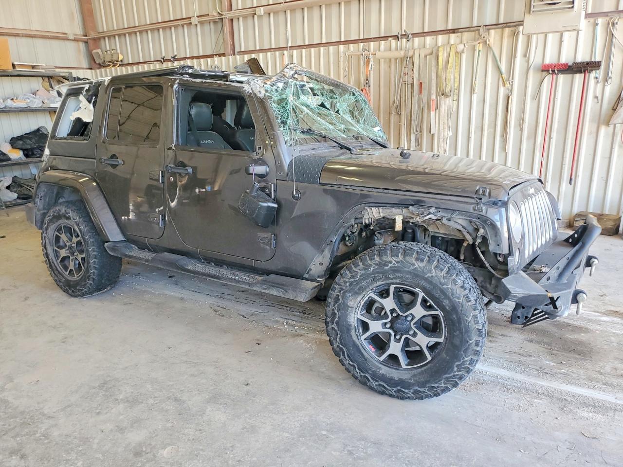 2017 Jeep Wrangler Unlimited Sahara Gray vin: 1C4BJWEG2HL669170