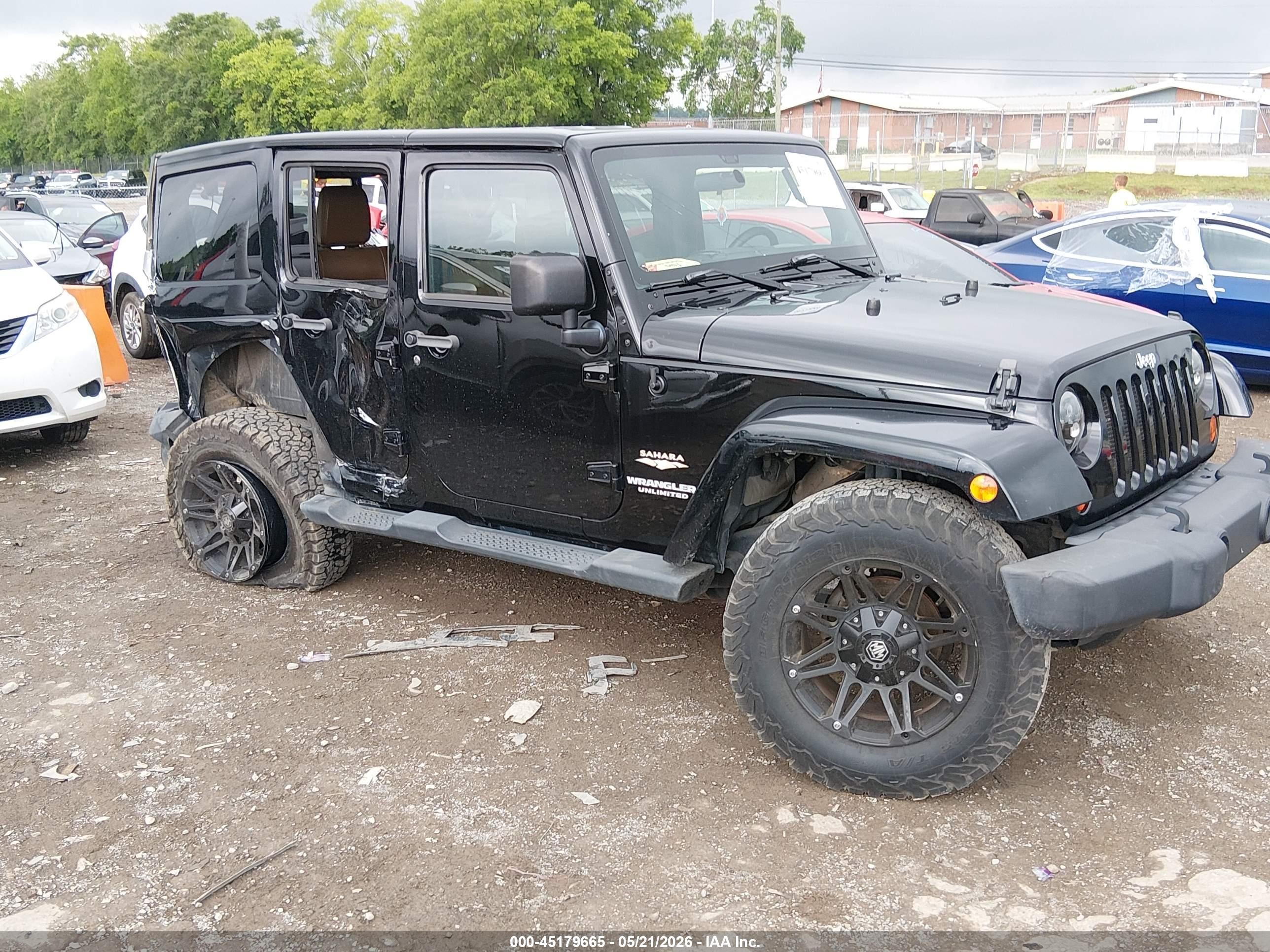 2012 Jeep Wrangler Unlimited Sahara Black vin: 1C4BJWEG3CL137077
