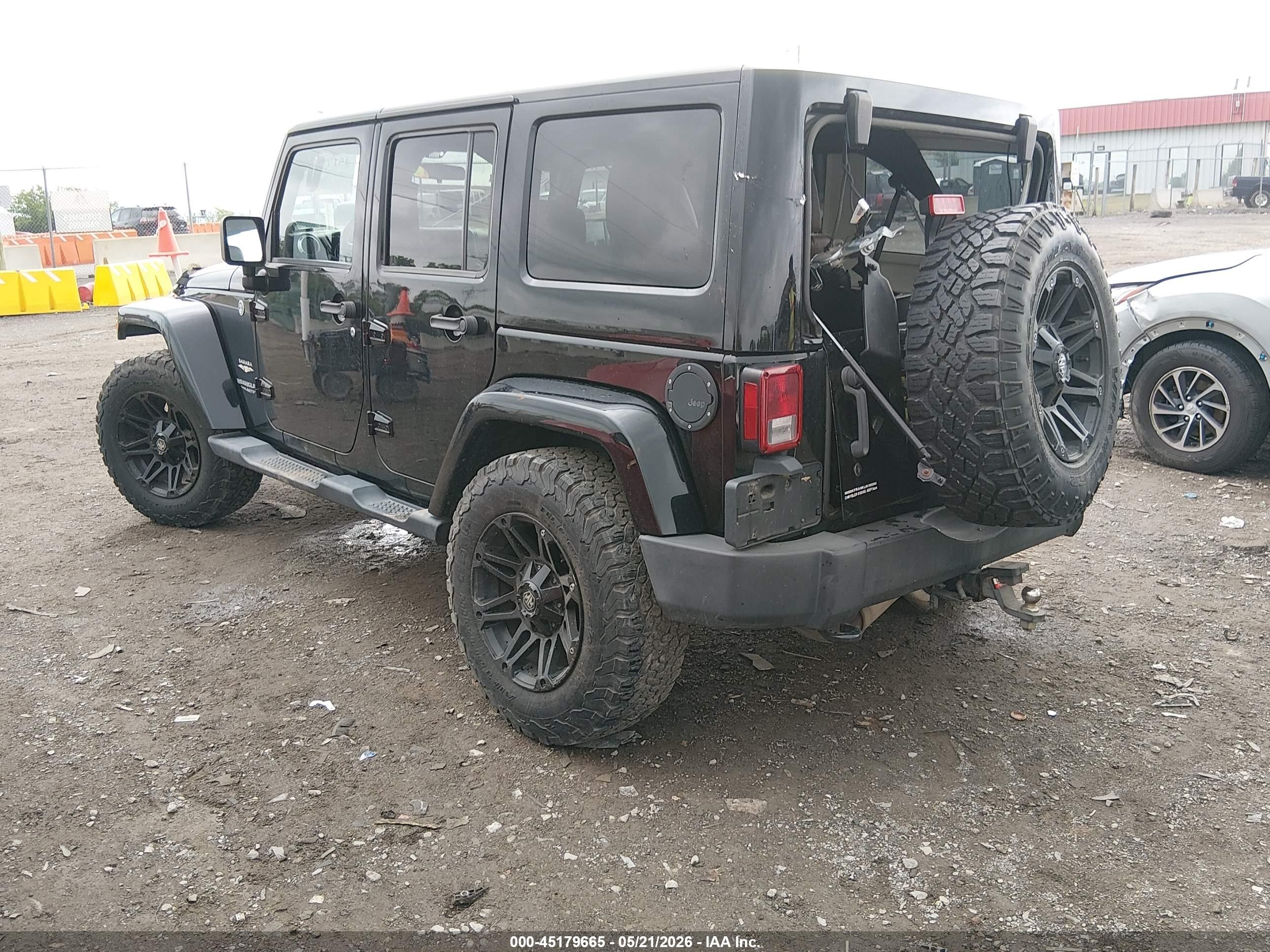 2012 Jeep Wrangler Unlimited Sahara Black vin: 1C4BJWEG3CL137077