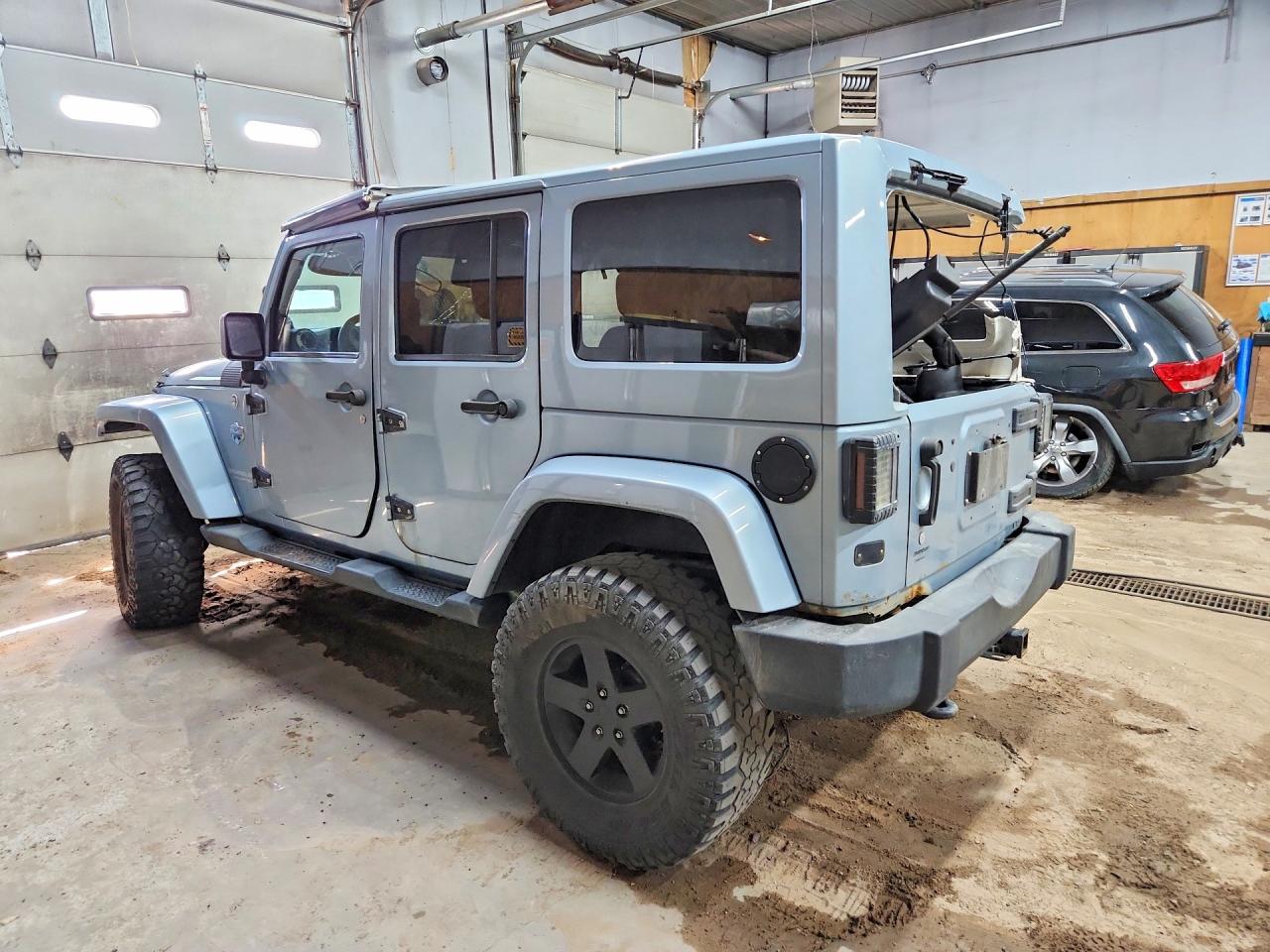 2012 Jeep Wrangler Unlimited Sahara Gray vin: 1C4BJWEG3CL148533
