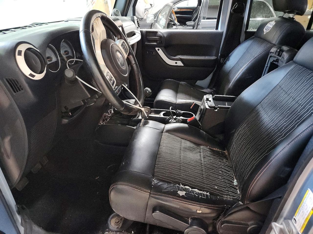 2012 Jeep Wrangler Unlimited Sahara Gray vin: 1C4BJWEG3CL148533