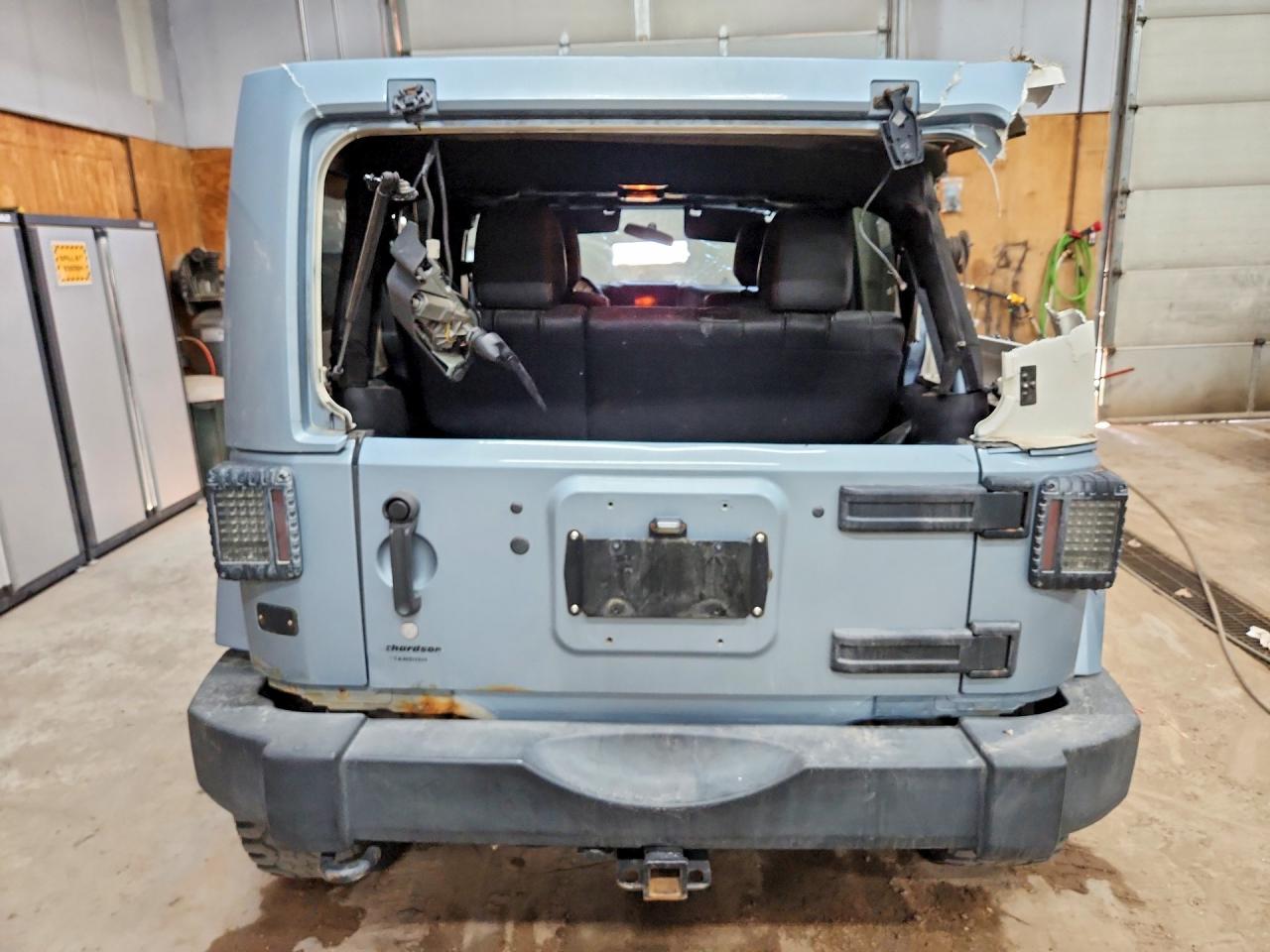 2012 Jeep Wrangler Unlimited Sahara Gray vin: 1C4BJWEG3CL148533