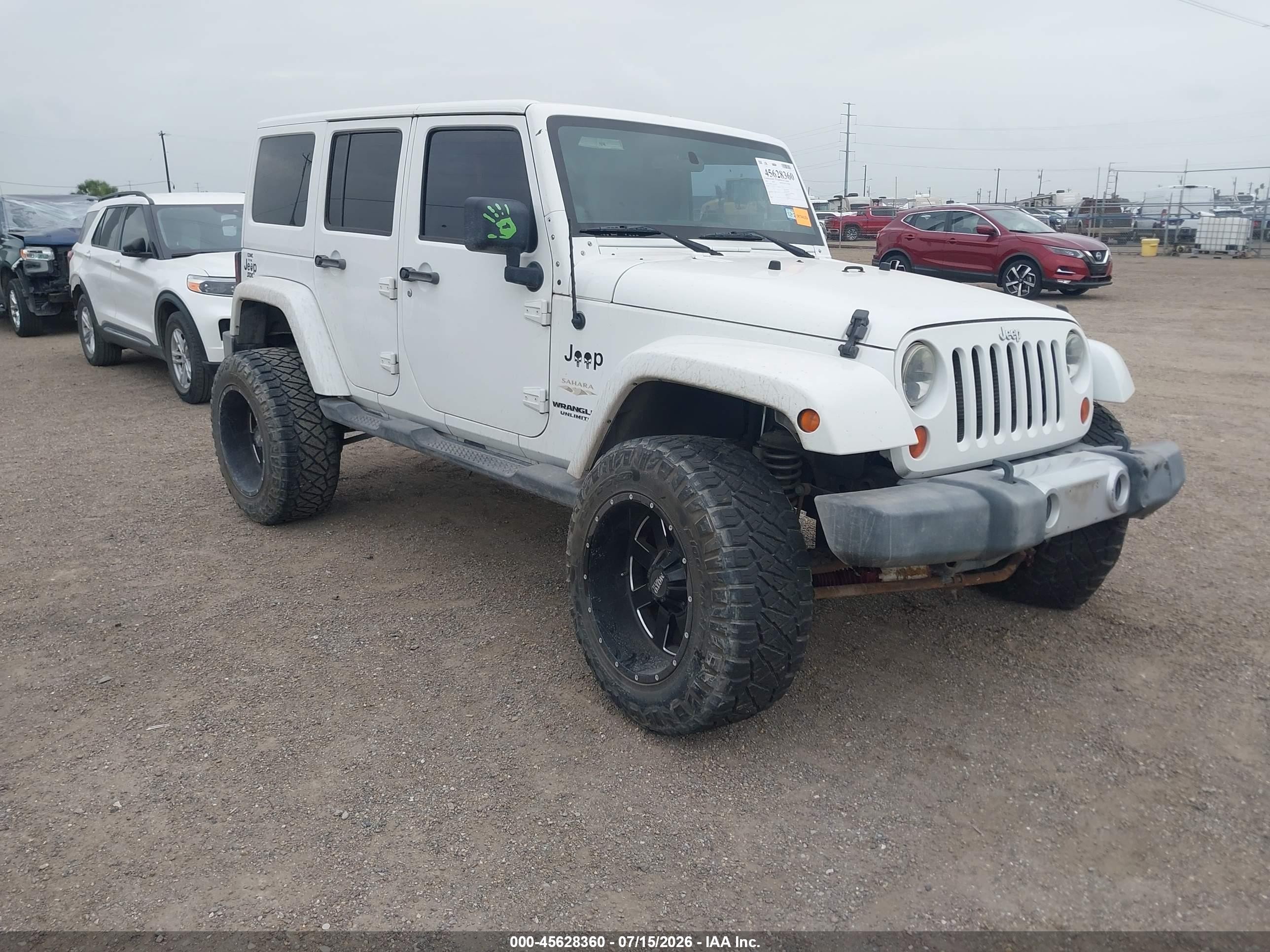 2012 Jeep Wrangler Unlimited Sahara White vin: 1C4BJWEG3CL153795