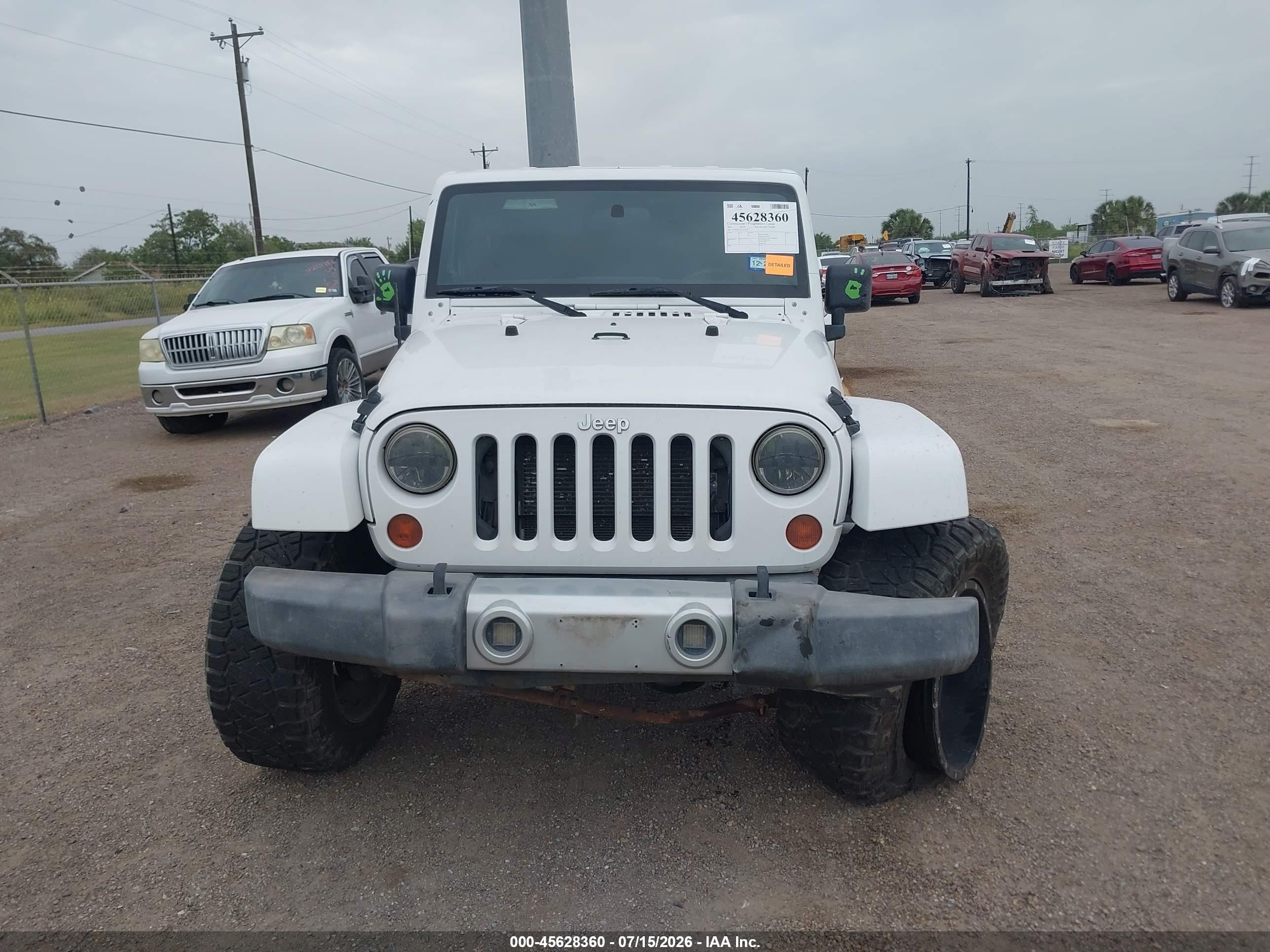 2012 Jeep Wrangler Unlimited Sahara Белый vin: 1C4BJWEG3CL153795
