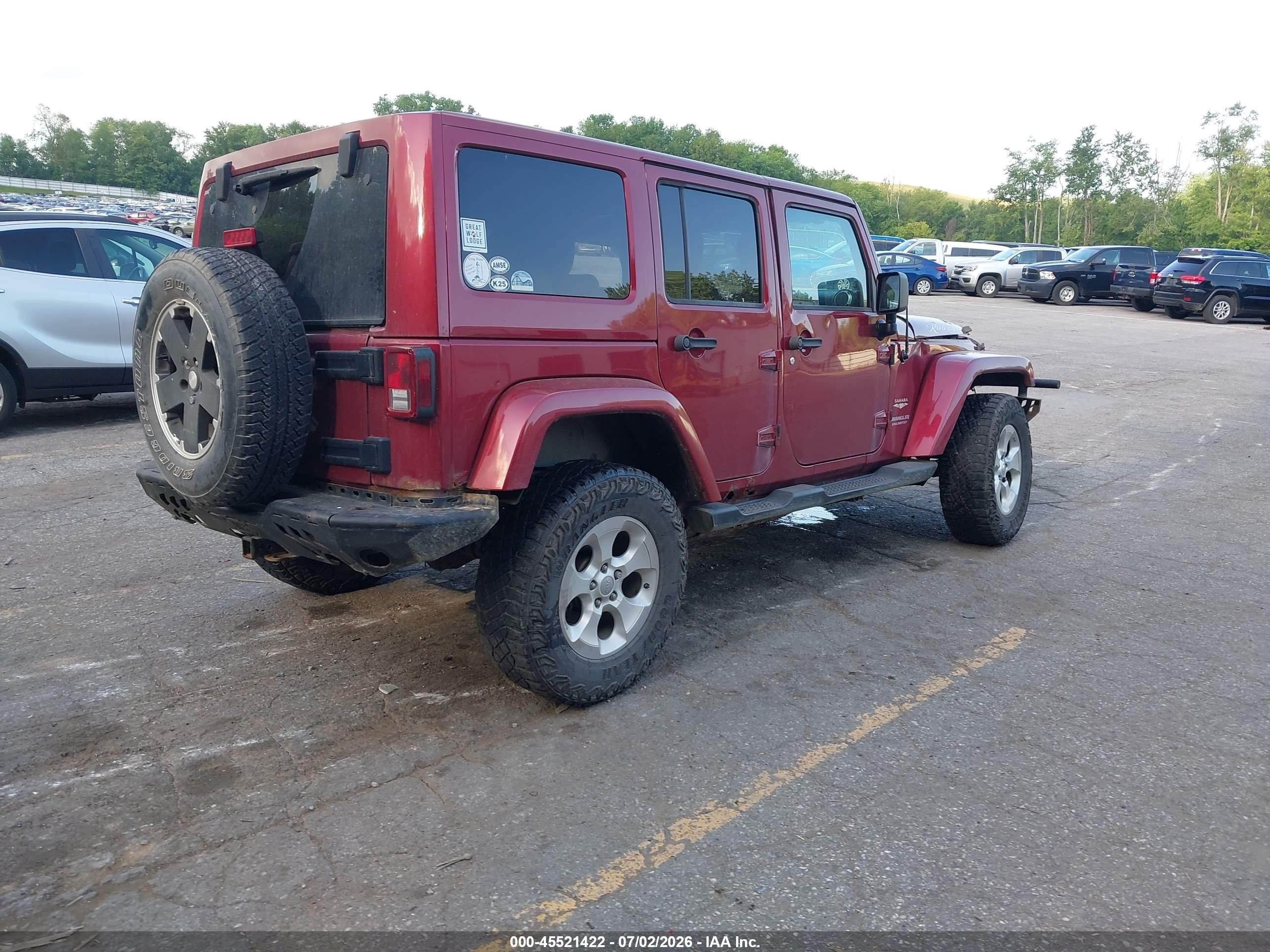 2012 Jeep Wrangler Unlimited Sahara Red vin: 1C4BJWEG3CL179538