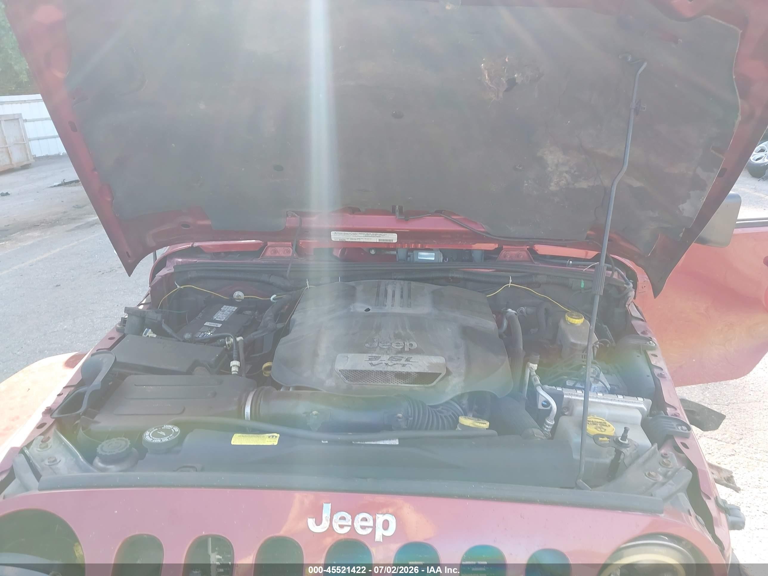 2012 Jeep Wrangler Unlimited Sahara Red vin: 1C4BJWEG3CL179538