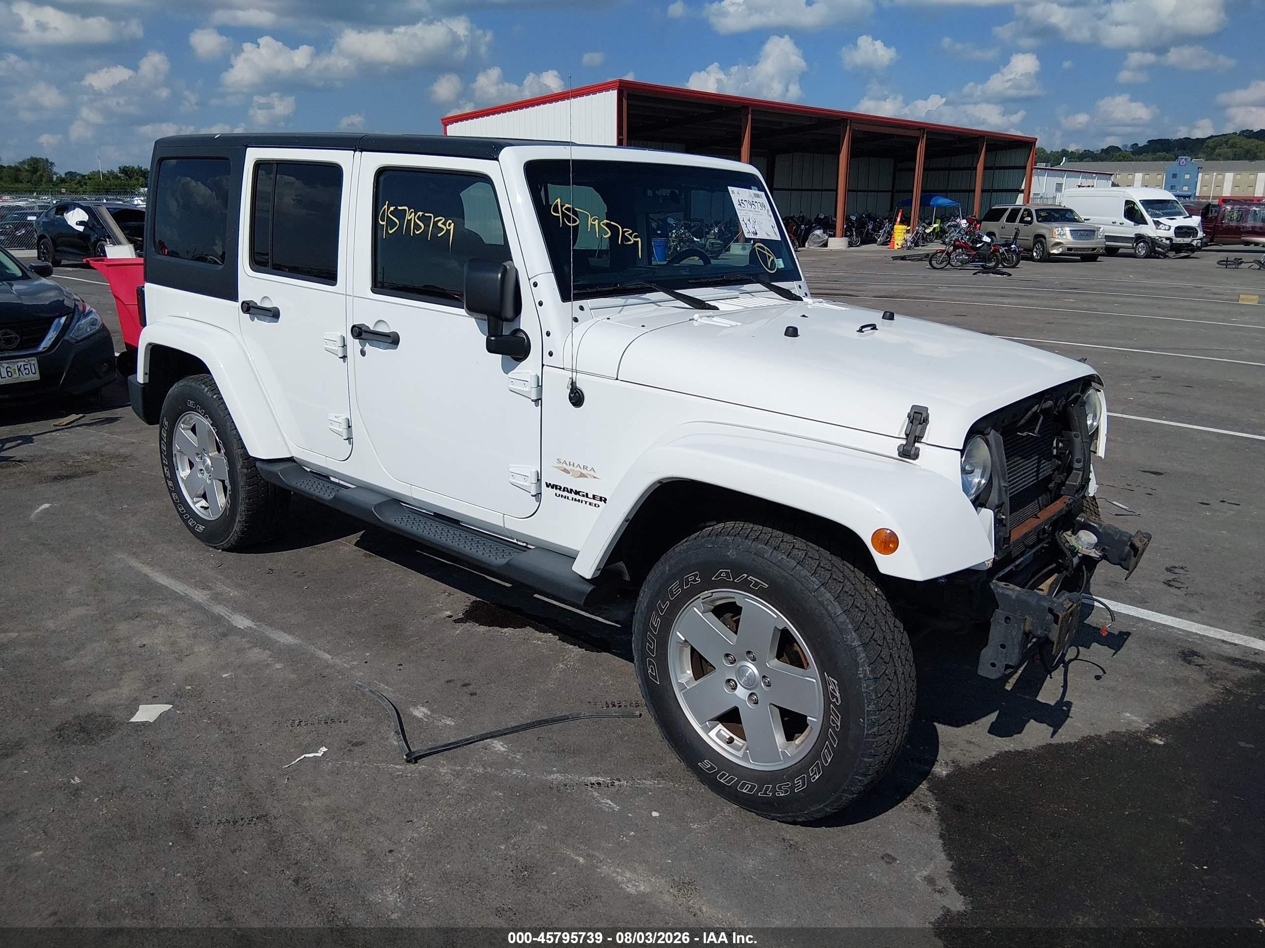 2012 Jeep Wrangler Unlimited Sahara White vin: 1C4BJWEG3CL213073