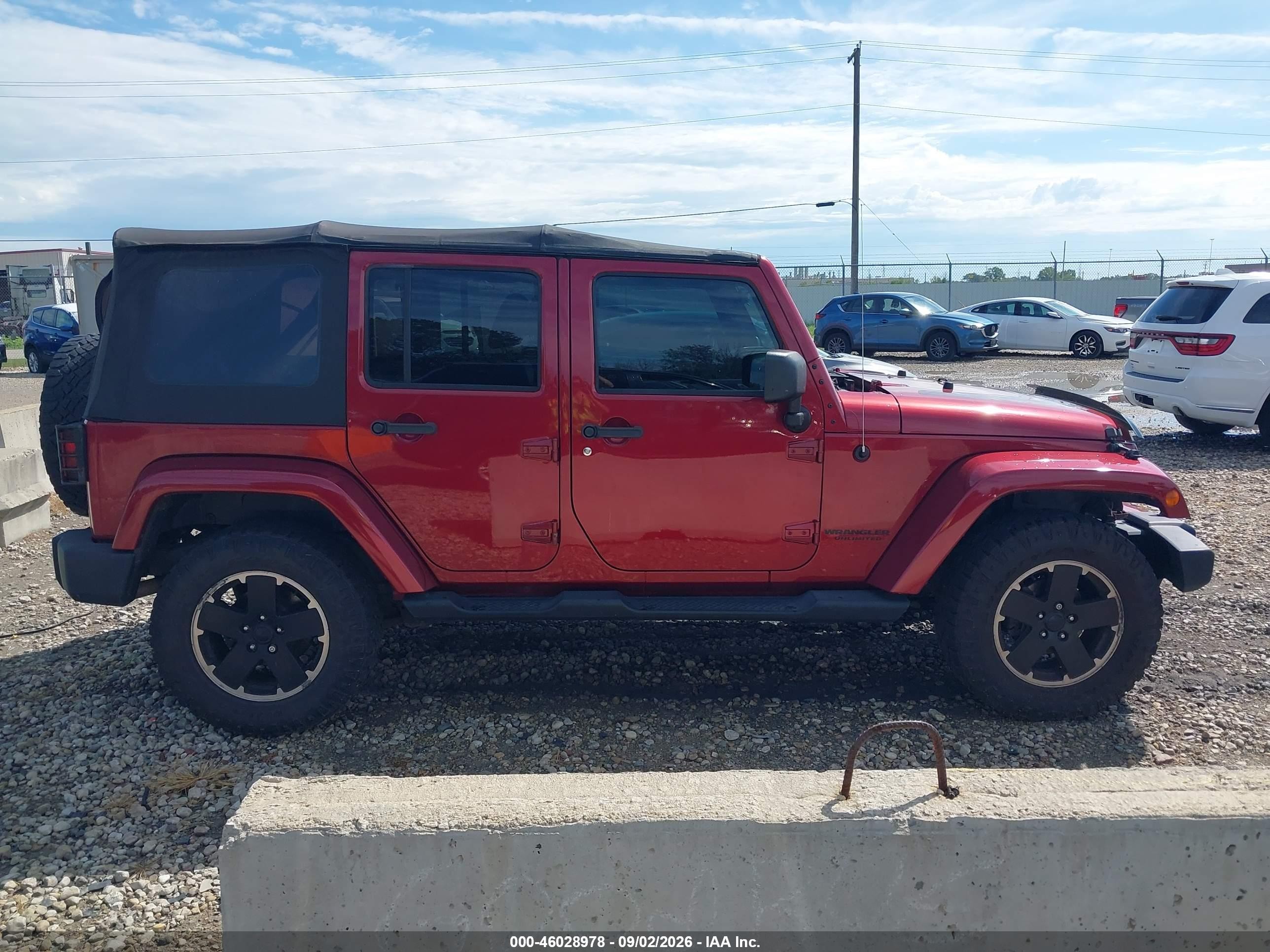 2012 Jeep Wrangler Unlimited Sahara Red vin: 1C4BJWEG3CL250642