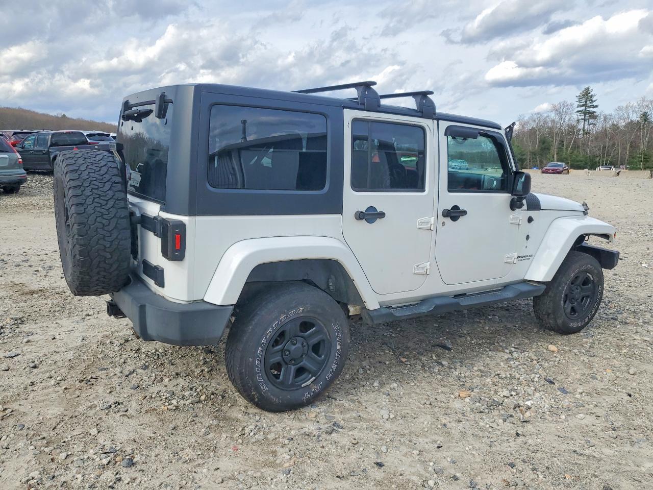 2012 Jeep Wrangler Unlimited Sahara Белый vin: 1C4BJWEG3CL277680