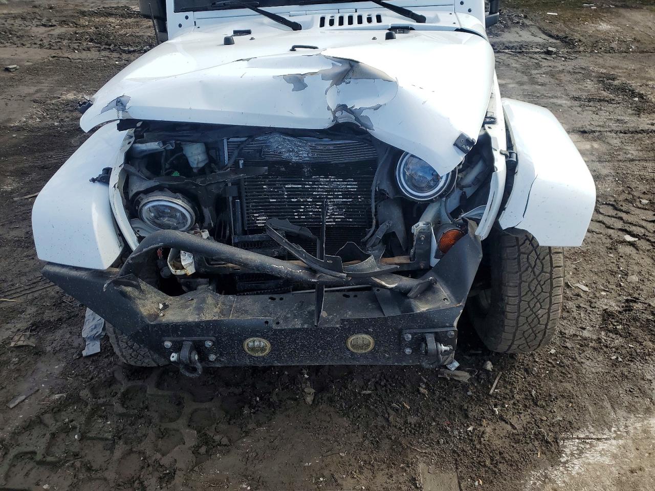 2013 Jeep Wrangler Unlimited Sahara White vin: 1C4BJWEG3DL513245