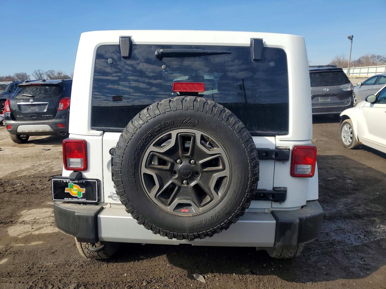 2013 Jeep Wrangler Unlimited Sahara White vin: 1C4BJWEG3DL513245