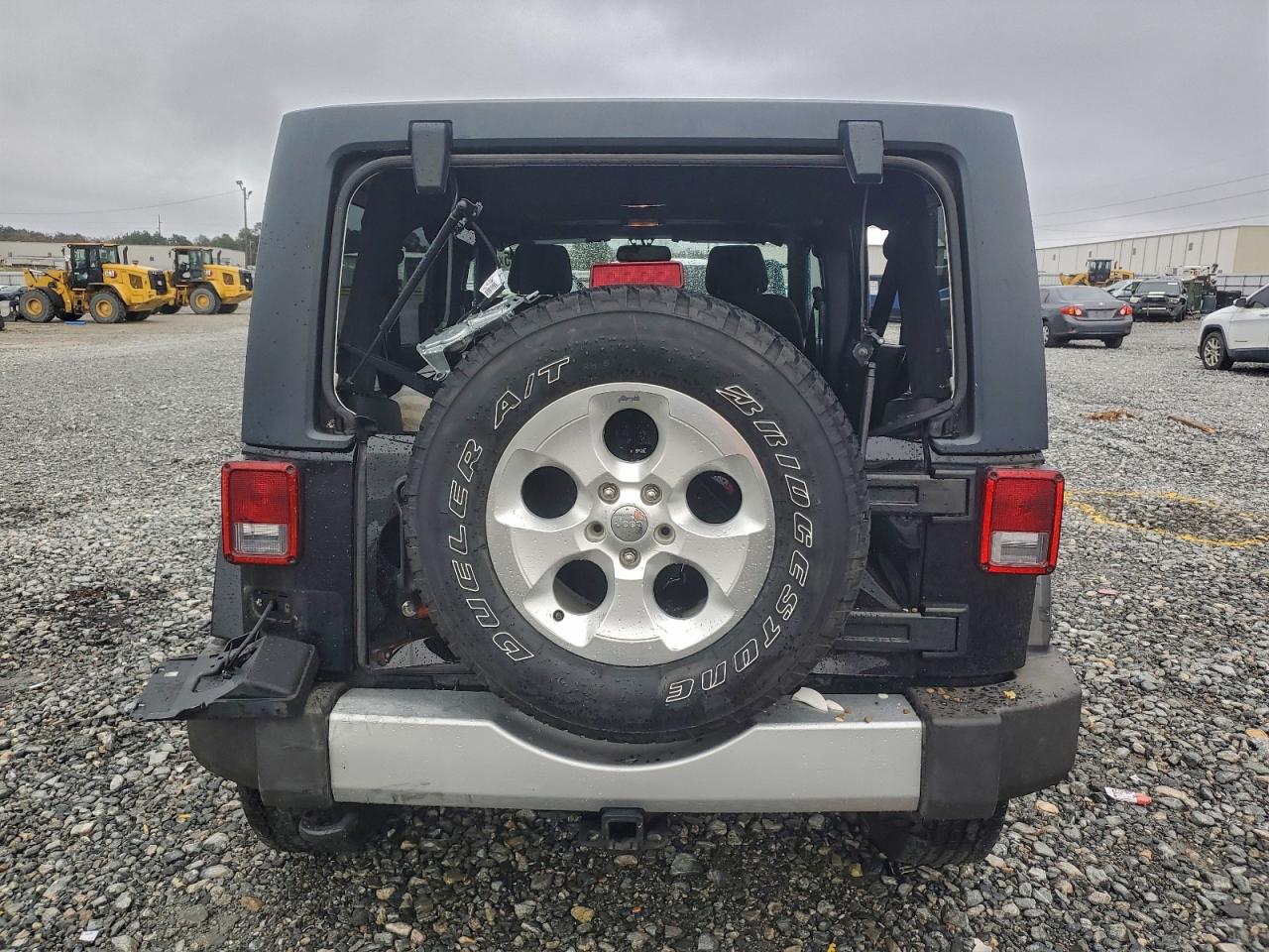 2013 Jeep Wrangler Unlimited Sahara Black vin: 1C4BJWEG3DL538646