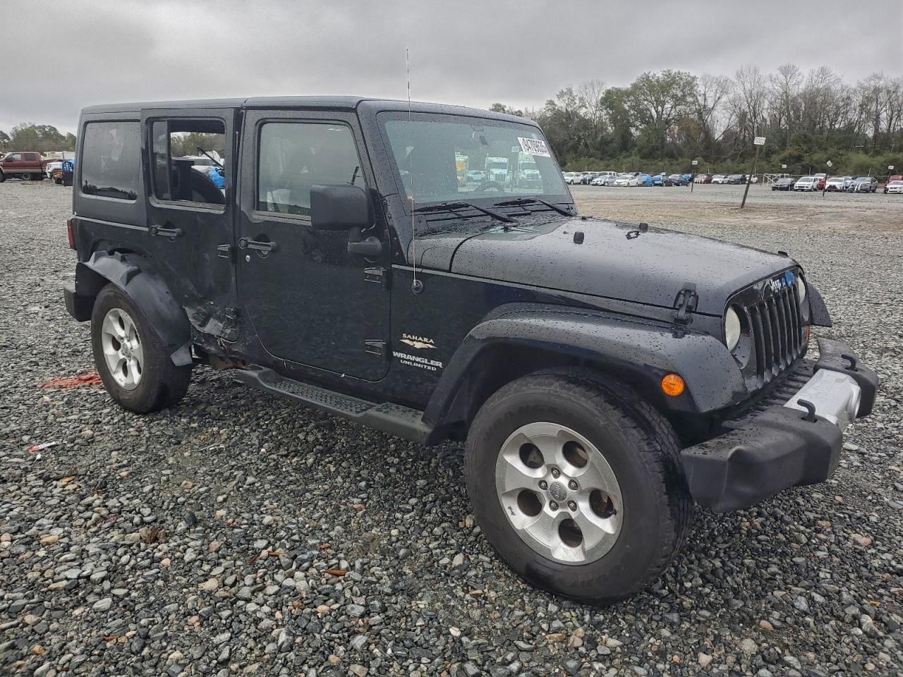 2013 Jeep Wrangler Unlimited Sahara Black vin: 1C4BJWEG3DL538646