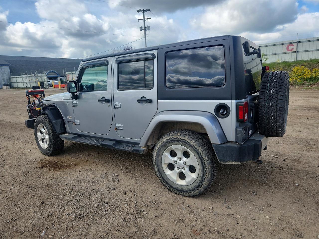 2013 Jeep Wrangler Unlimited Sahara Silver vin: 1C4BJWEG3DL635829