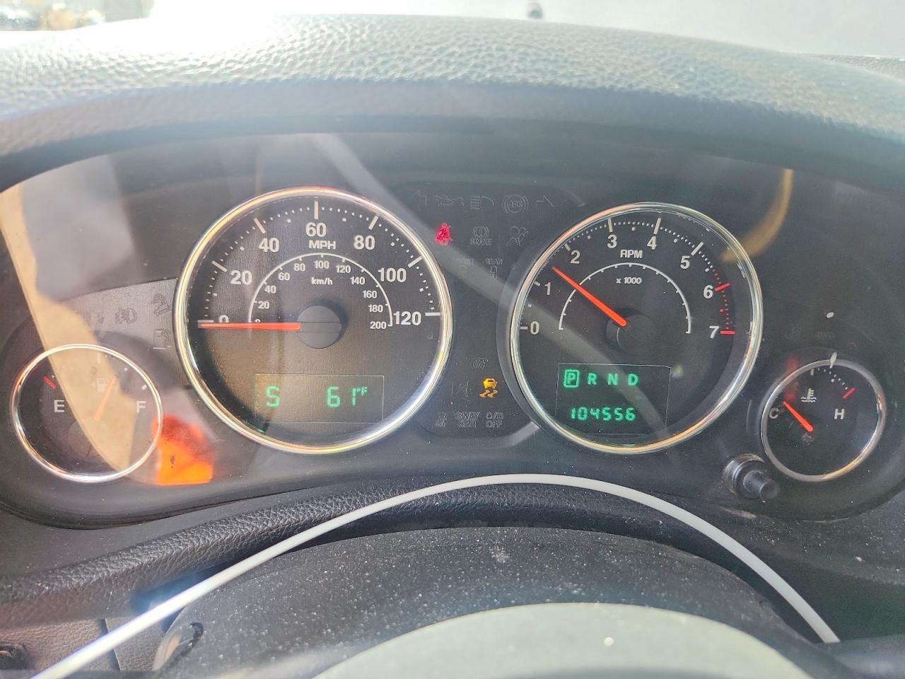 2013 Jeep Wrangler Unlimited Sahara Silver vin: 1C4BJWEG3DL635829